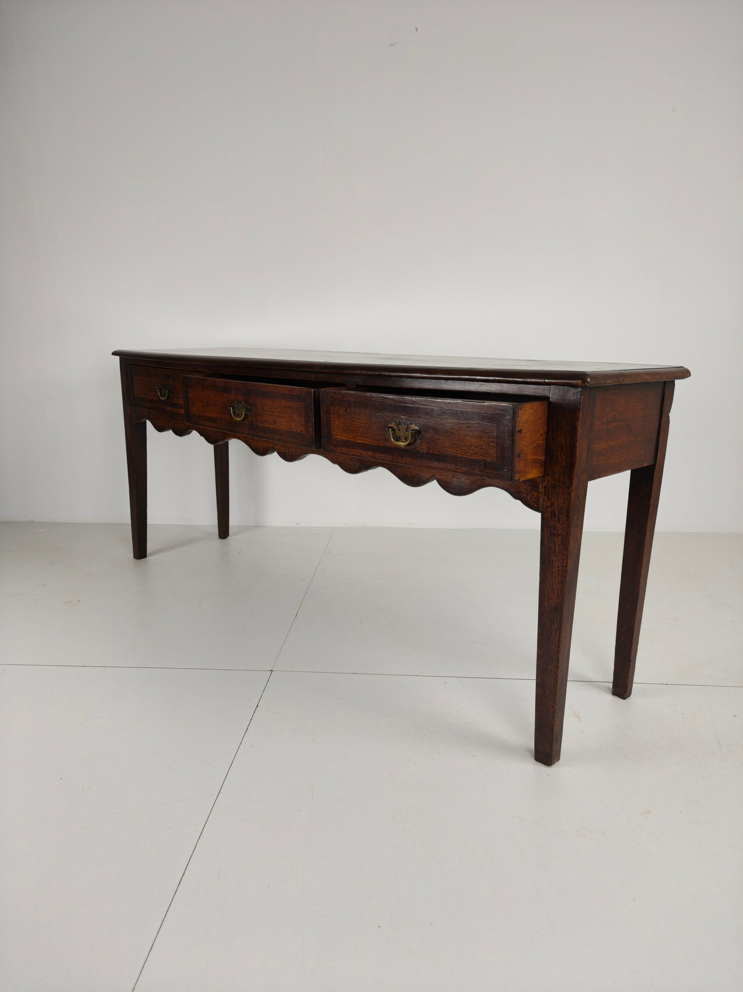 Elegant 19th Century English Oak Sideboard / Dresser