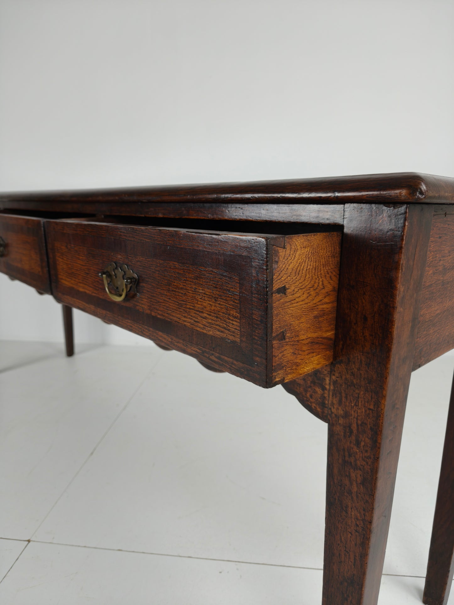 Elegant 19th Century English Oak Sideboard / Dresser
