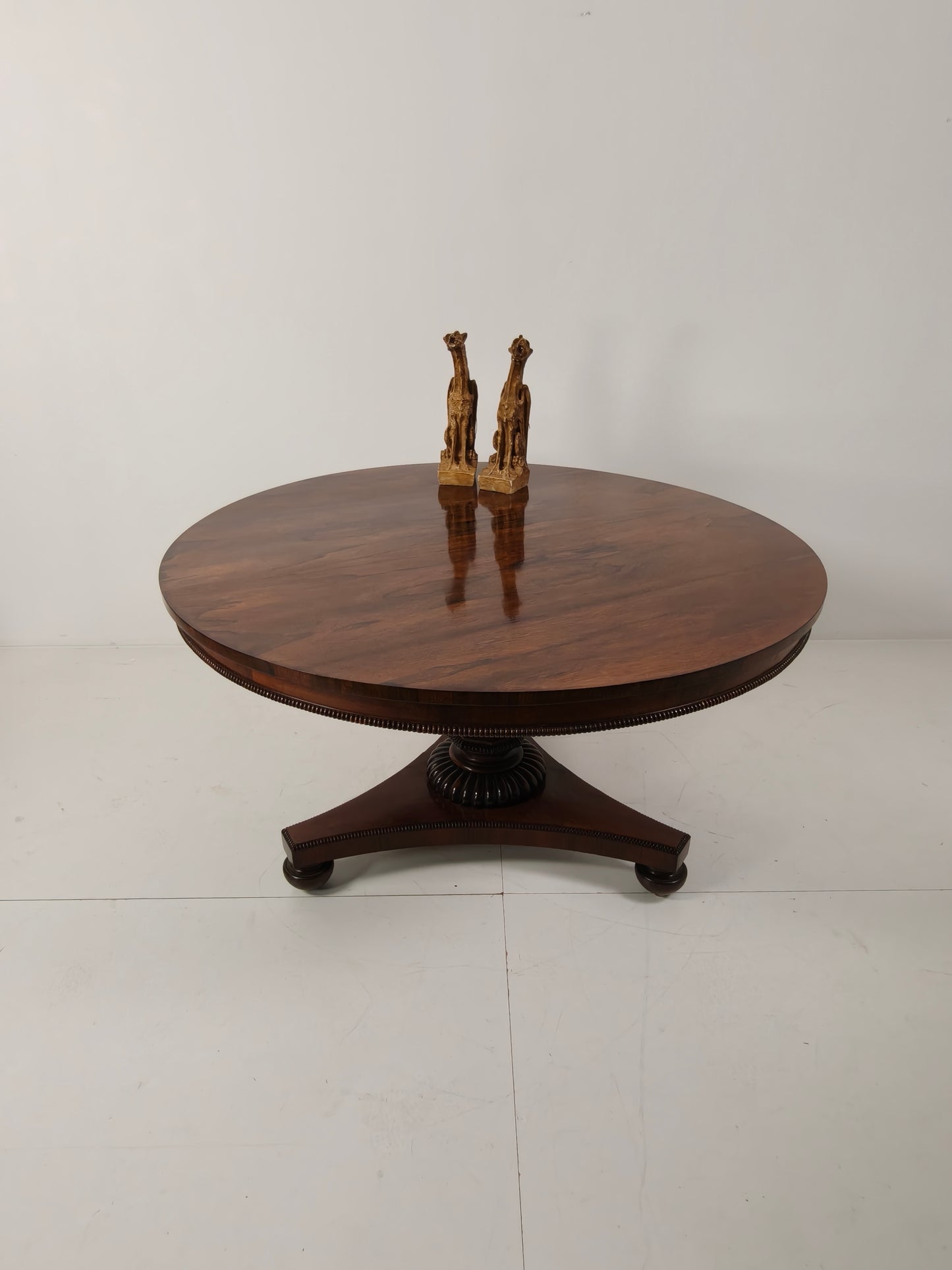 Fine Quality 19th Century William IV Rosewood Breakfast Tilt-Top Table – c.1820