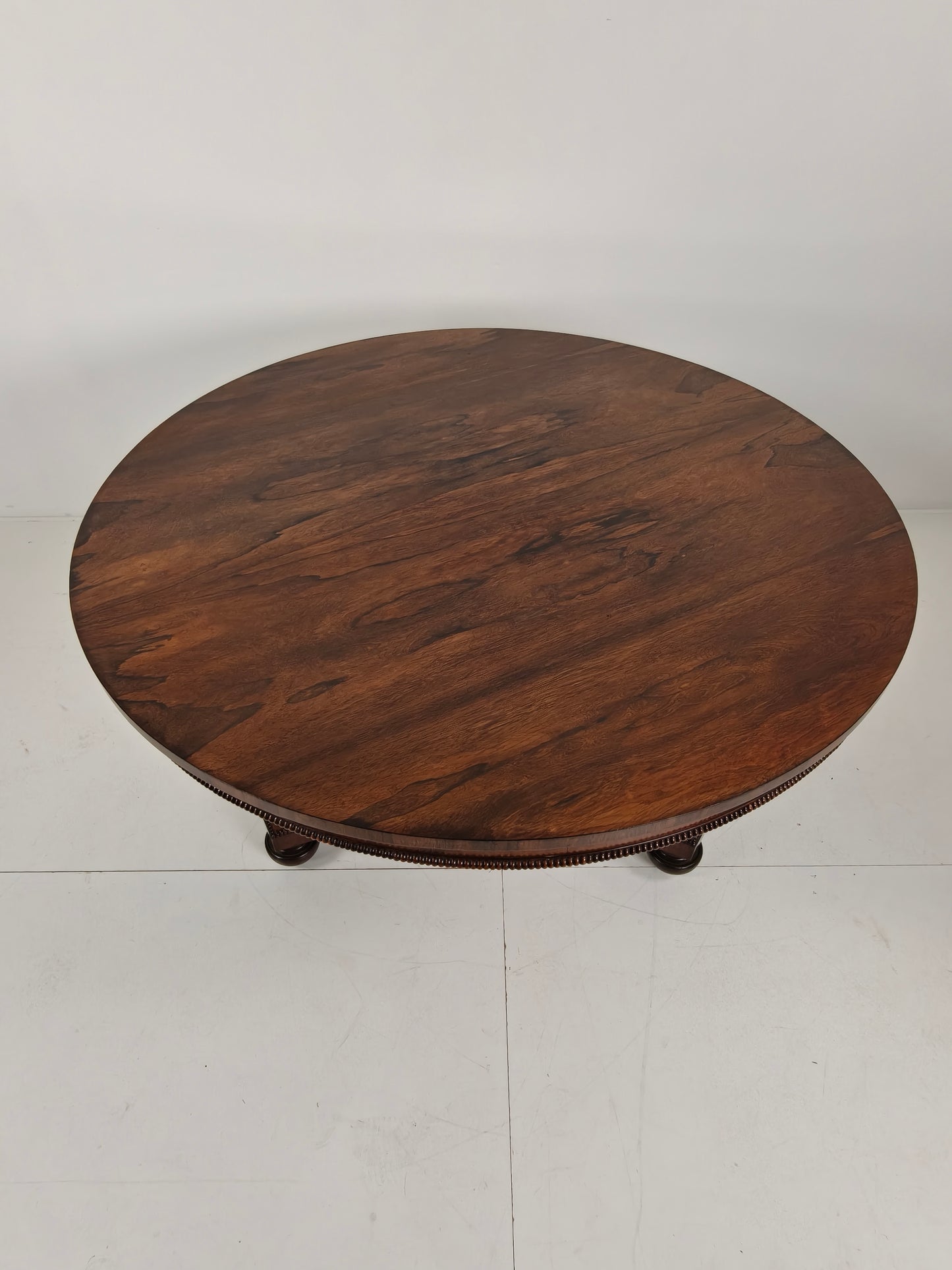 Fine Quality 19th Century William IV Rosewood Breakfast Tilt-Top Table – c.1820