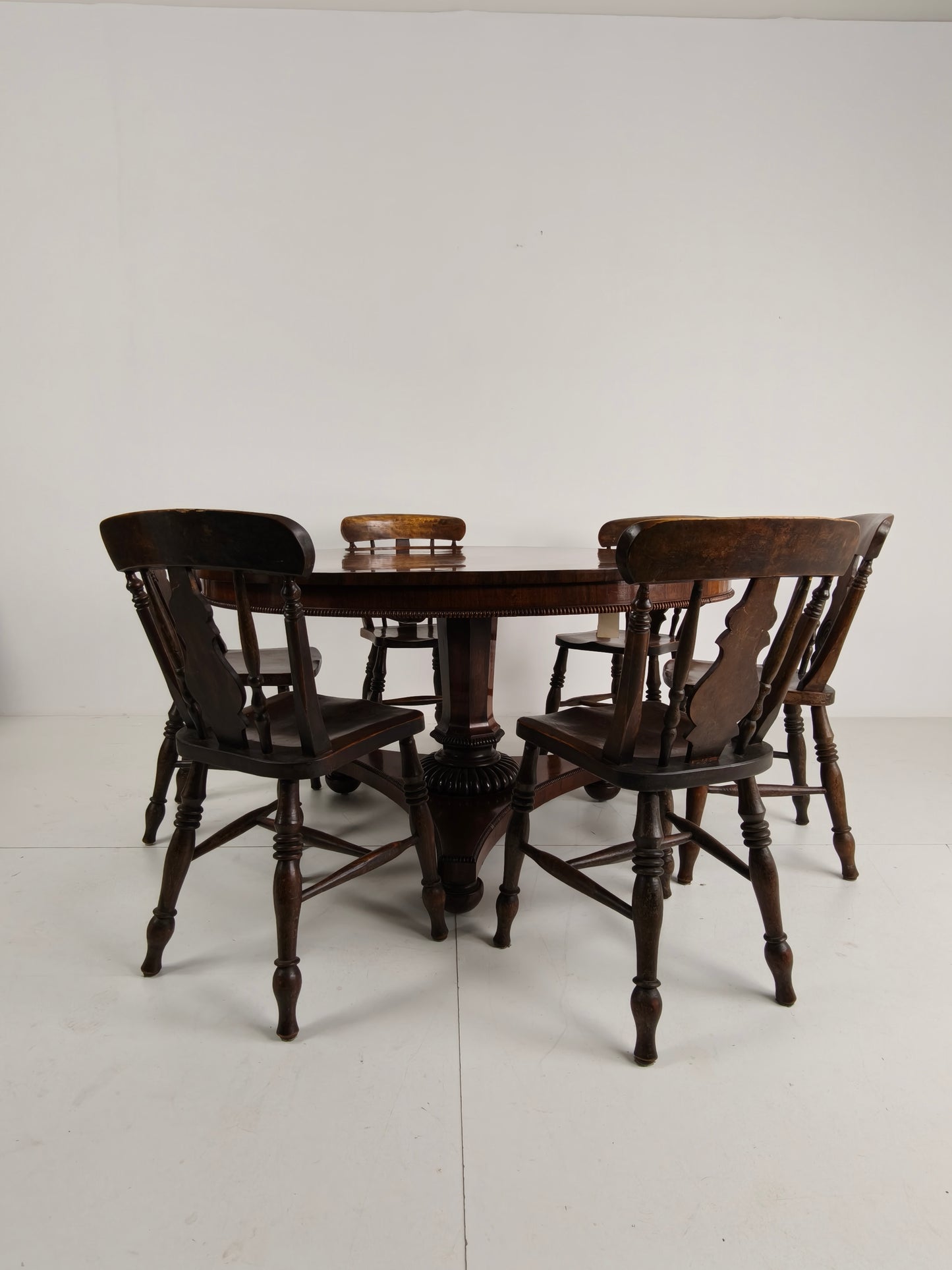 Fine Quality 19th Century William IV Rosewood Breakfast Tilt-Top Table – c.1820