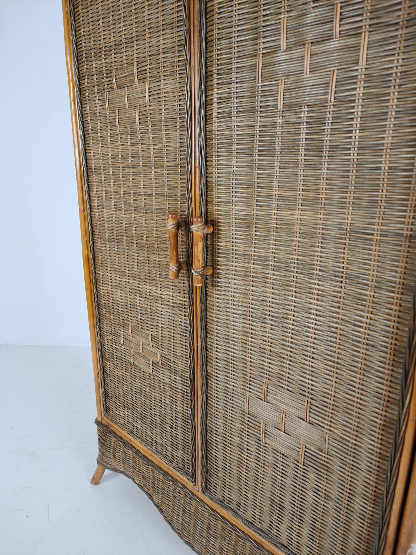 Vintage Wicker Wardrobe / Linen Cabinet – Rattan & Bamboo