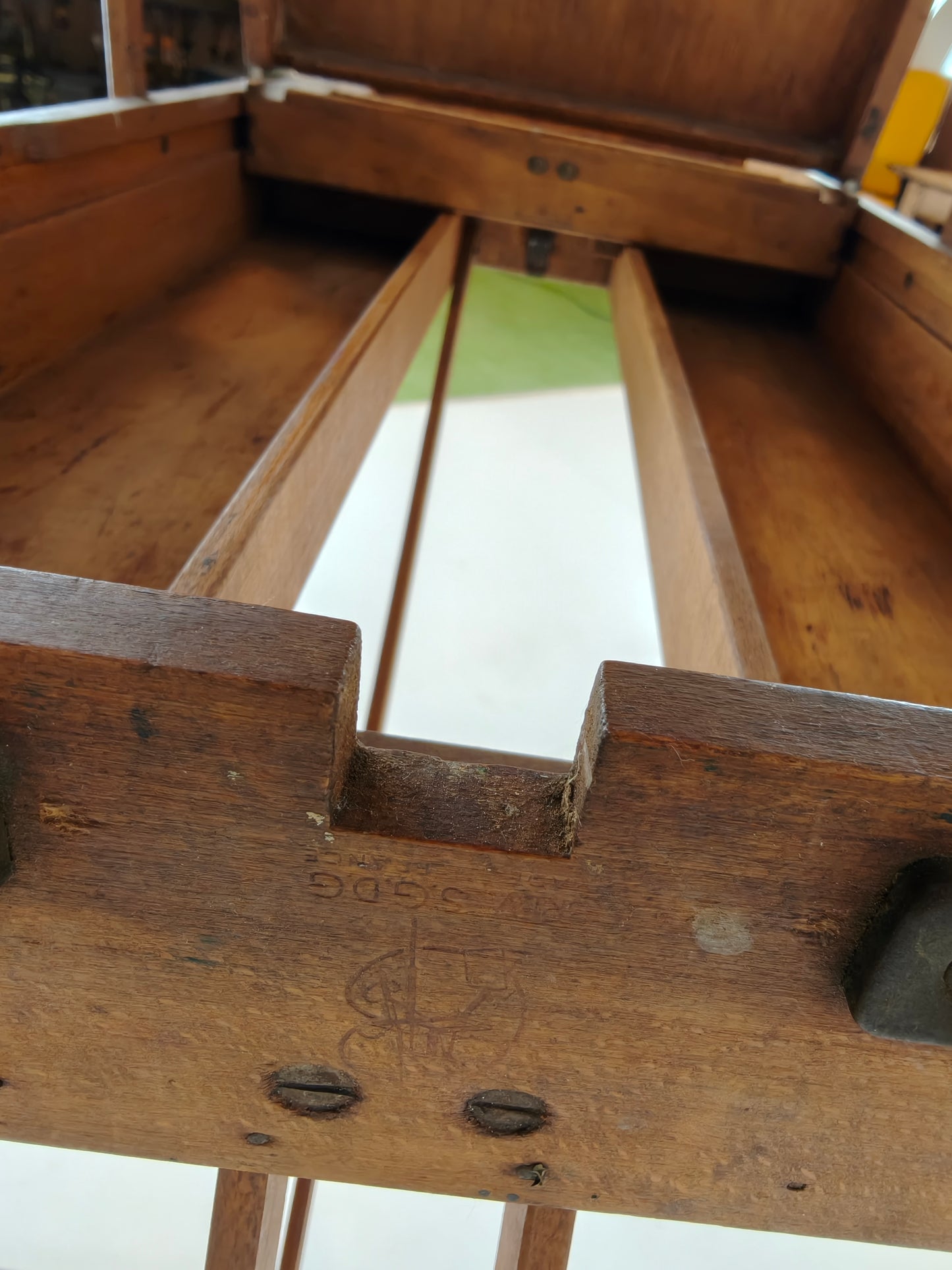 French Metamorphic Traveling Painter’s Box Easel – Grumbacher – BREV. S.G.D.G.