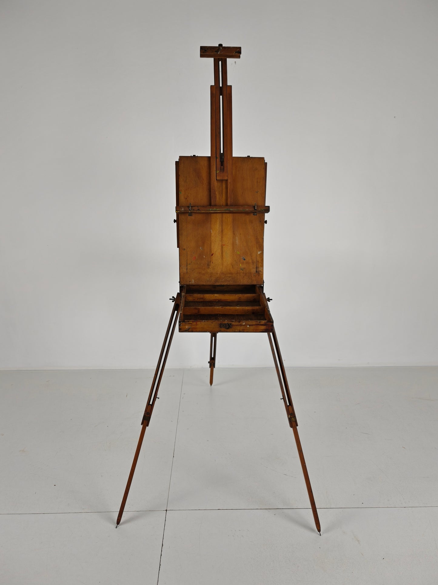 French Metamorphic Traveling Painter’s Box Easel – Grumbacher – BREV. S.G.D.G.