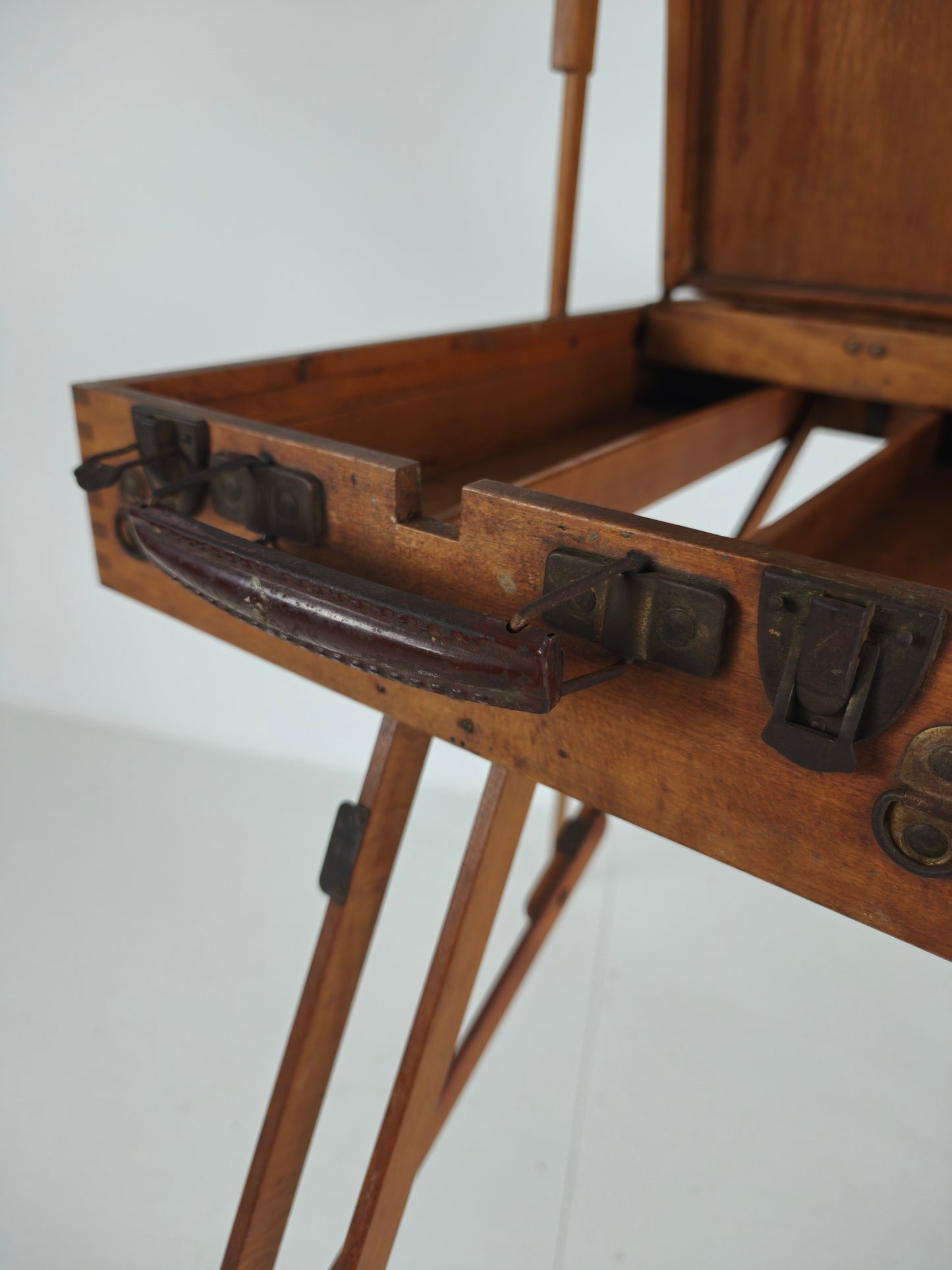 French Metamorphic Traveling Painter’s Box Easel – Grumbacher – BREV. S.G.D.G.