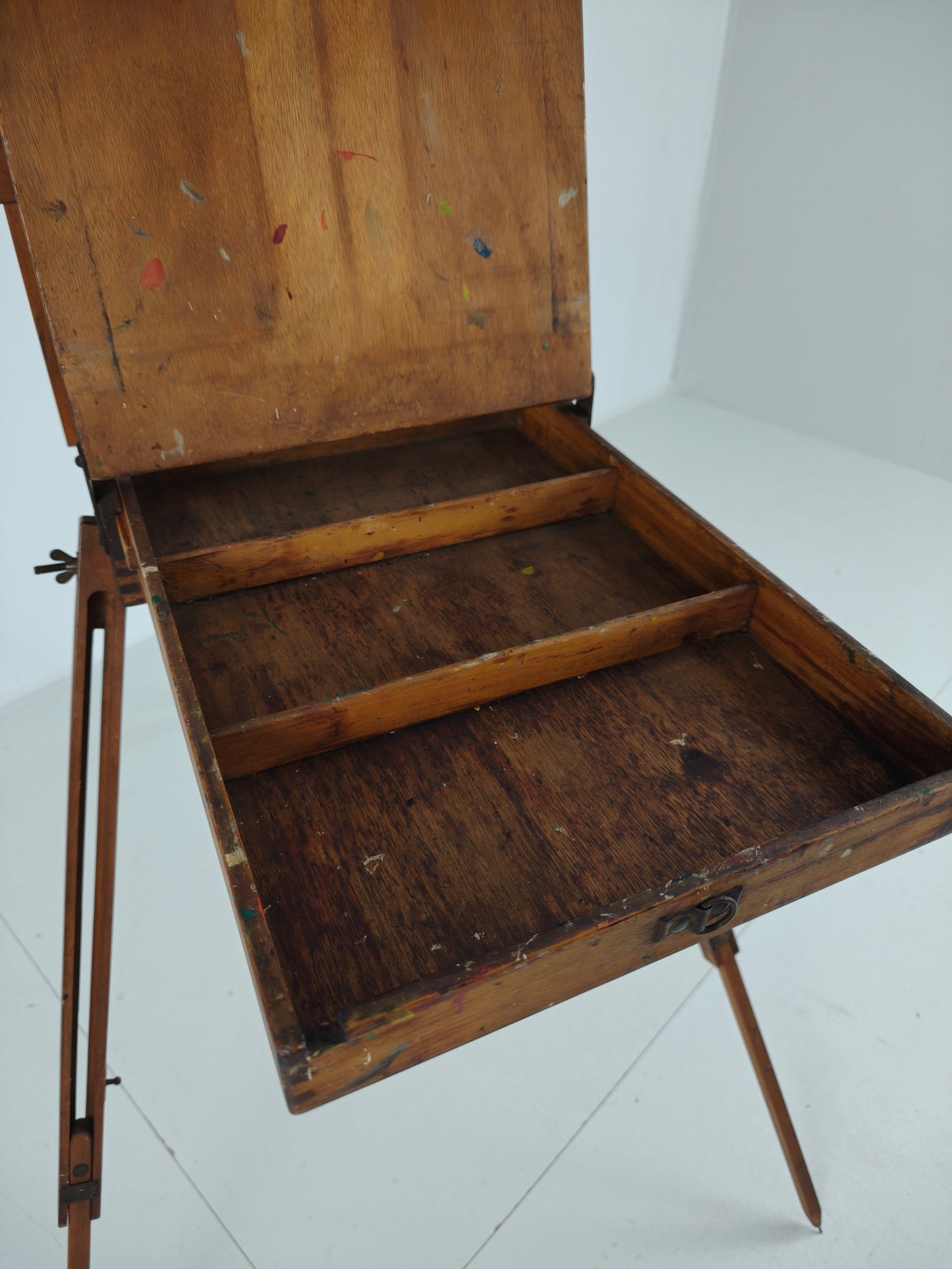 French Metamorphic Traveling Painter’s Box Easel – Grumbacher – BREV. S.G.D.G.