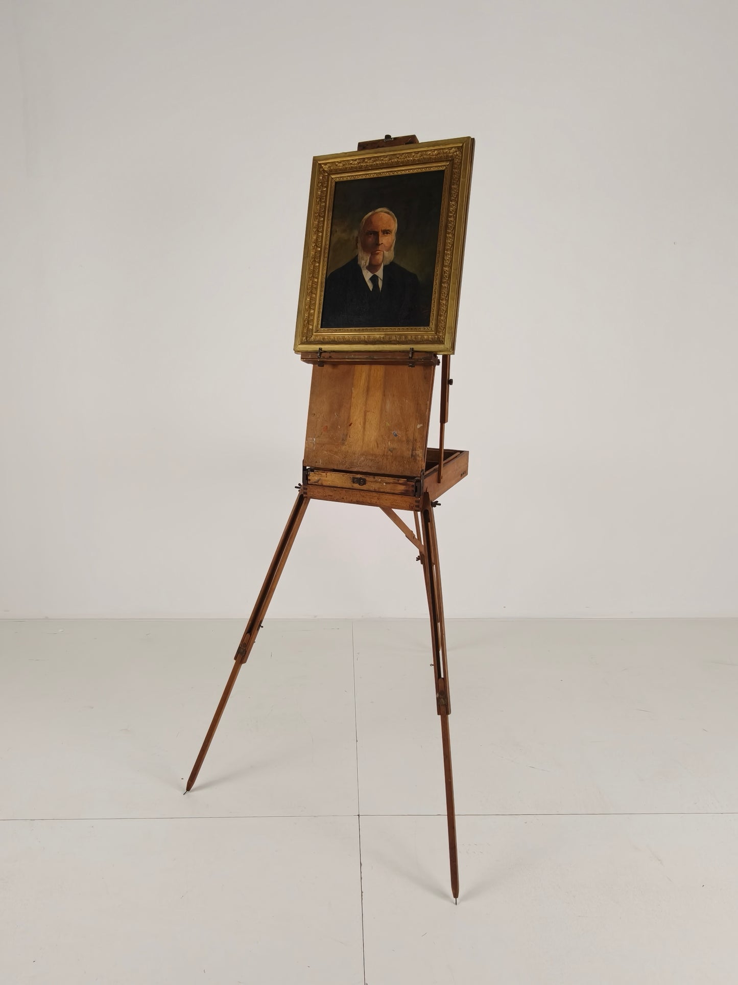 French Metamorphic Traveling Painter’s Box Easel – Grumbacher – BREV. S.G.D.G.