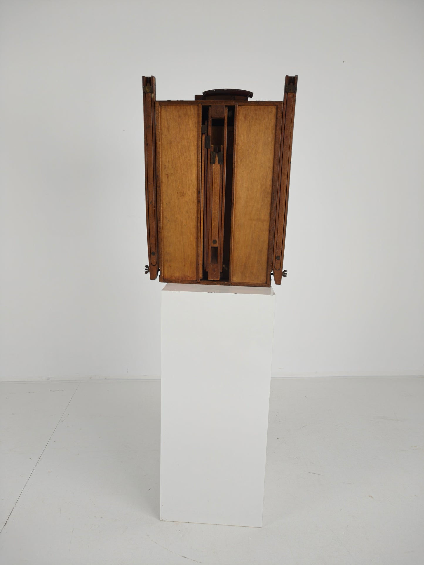 French Metamorphic Traveling Painter’s Box Easel – Grumbacher – BREV. S.G.D.G.