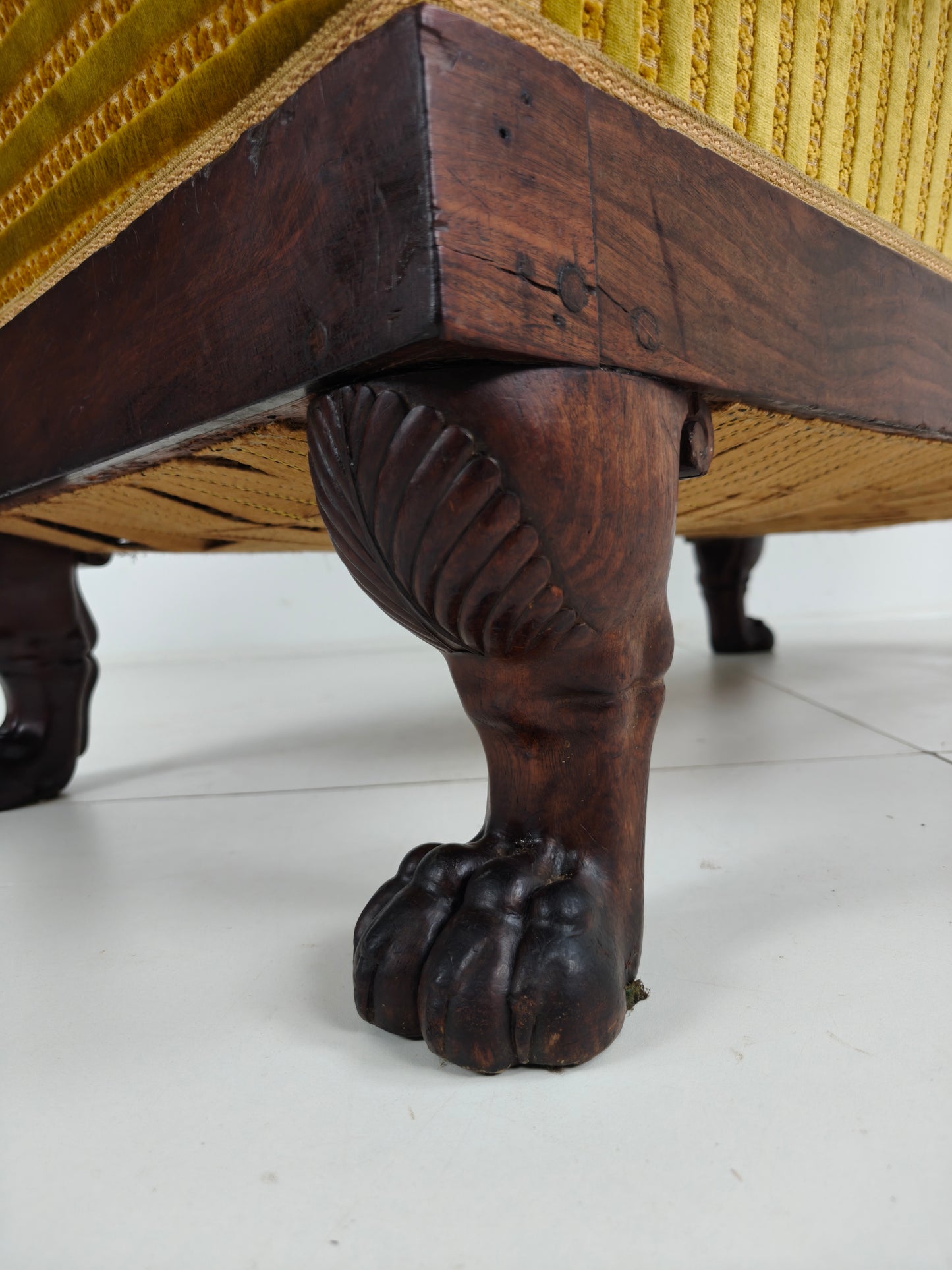 Stunning Mahogany Empire Chaise Longue – c. 1800–1830 – Carved Lion Paw Feet