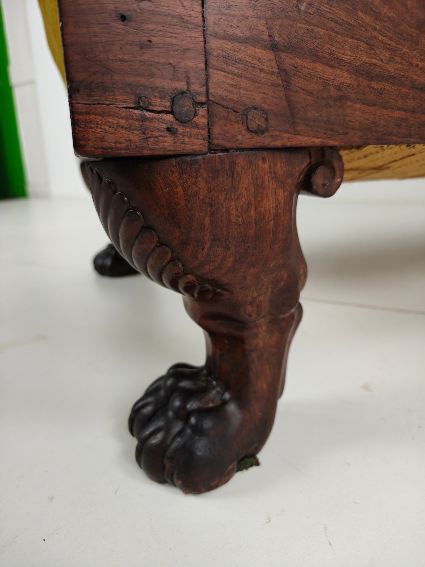 Stunning Mahogany Empire Chaise Longue – c. 1800–1830 – Carved Lion Paw Feet
