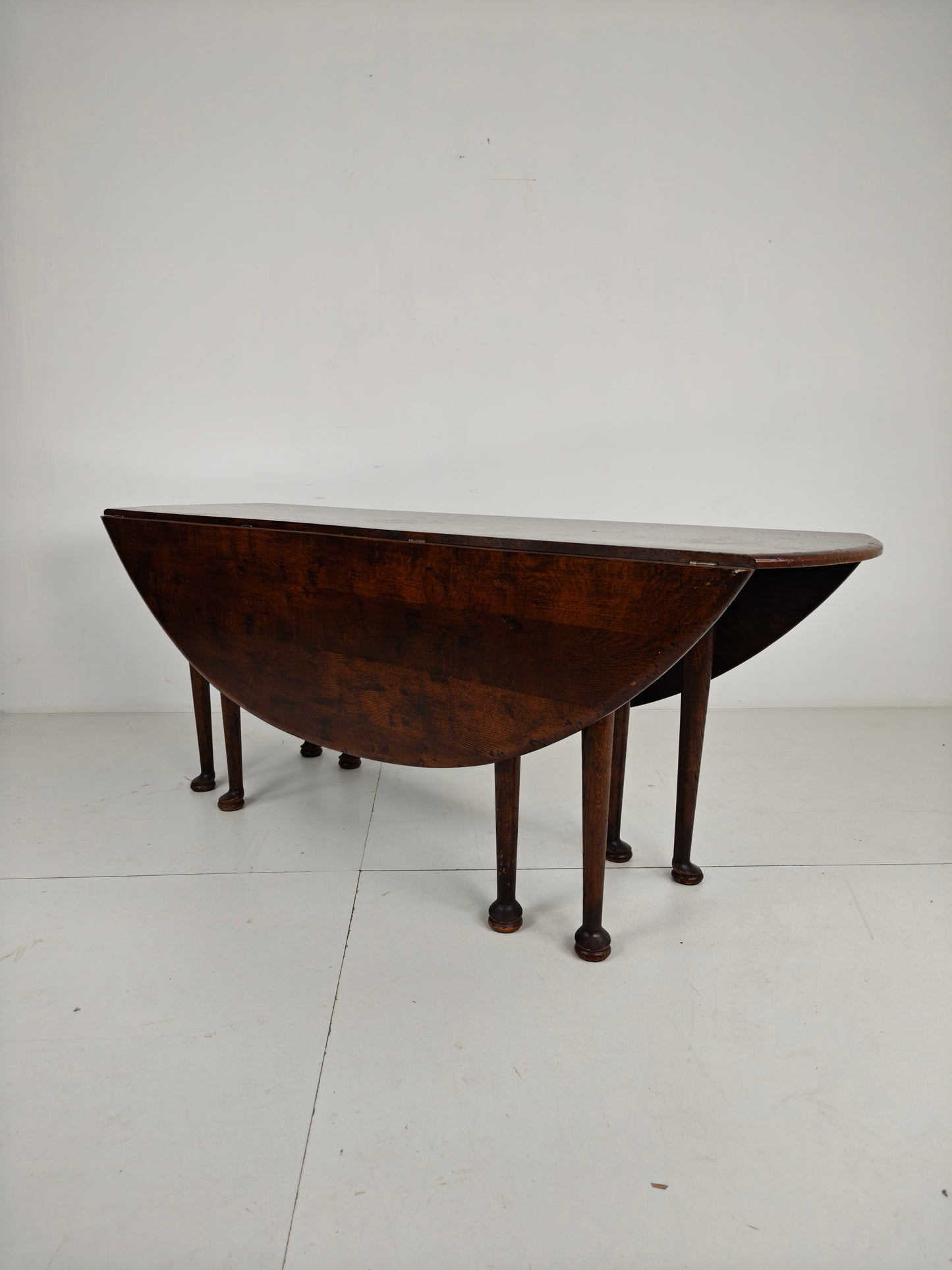 Antique English Drop-Leaf Dining Table – Victorian – 8 Legs – Oval Shape – Seats 8
