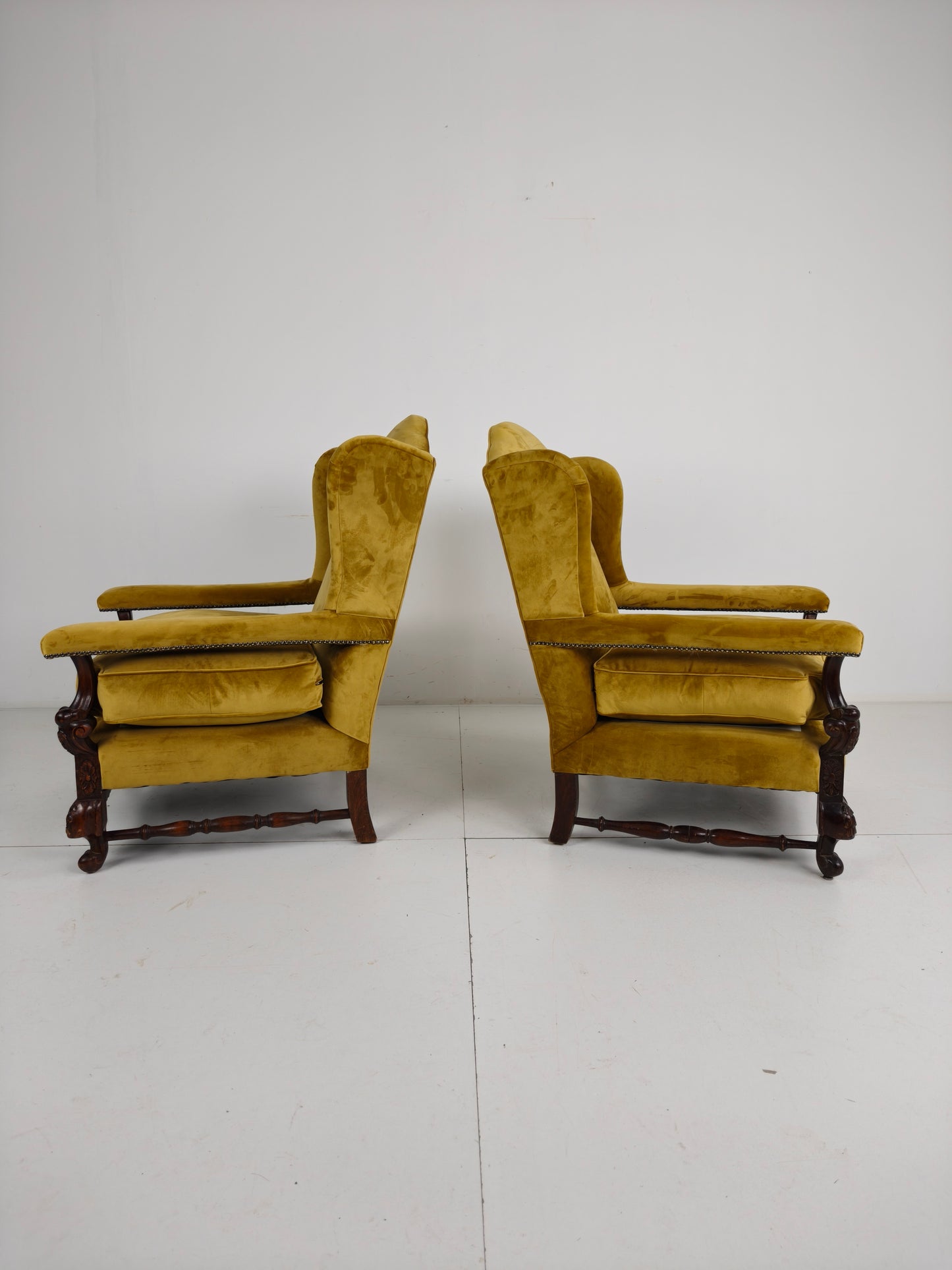 Pair of 19th-Century Carved Walnut Armchairs – Floral Motifs – Velvet Upholstery