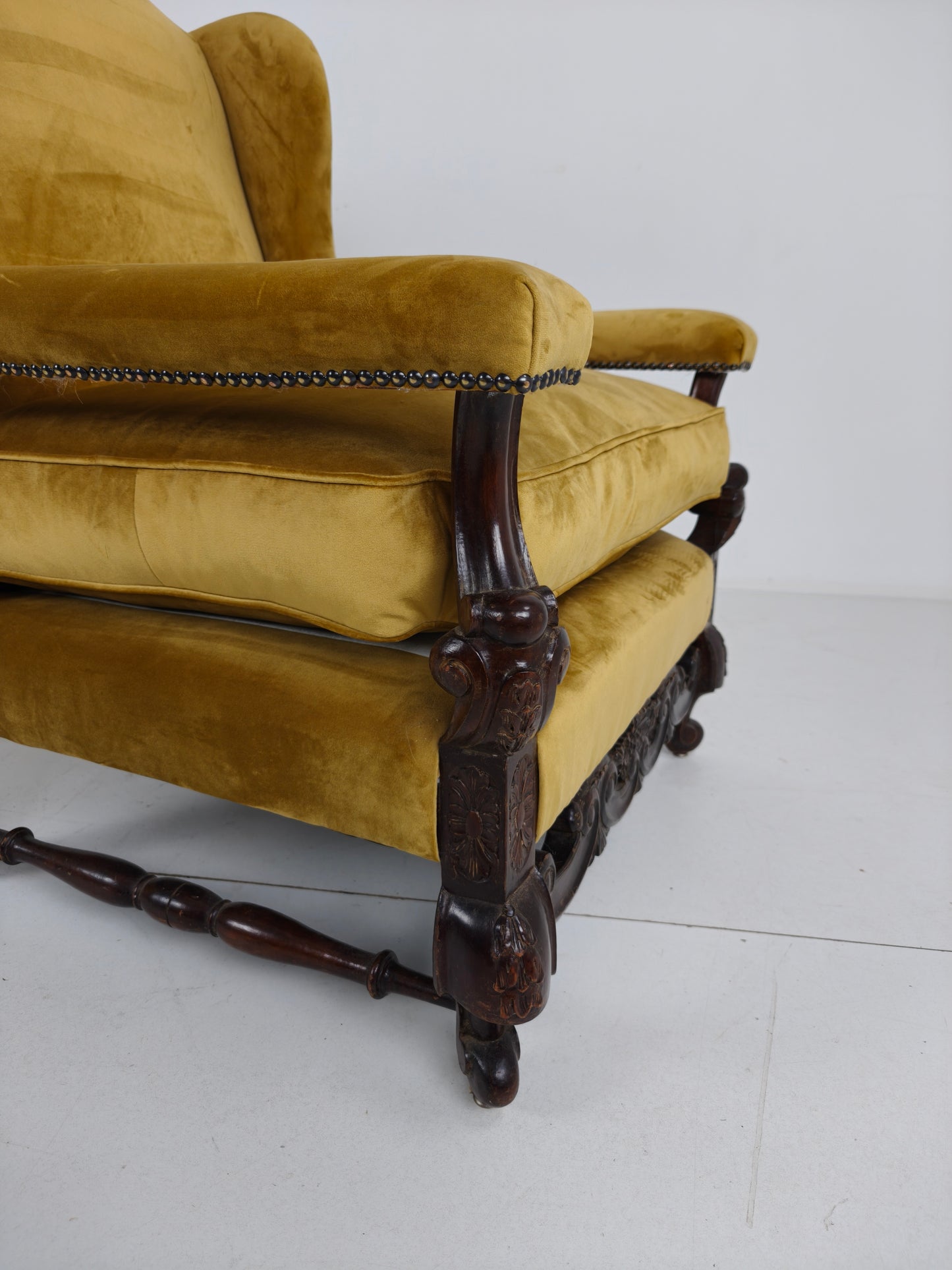 Pair of 19th-Century Carved Walnut Armchairs – Floral Motifs – Velvet Upholstery