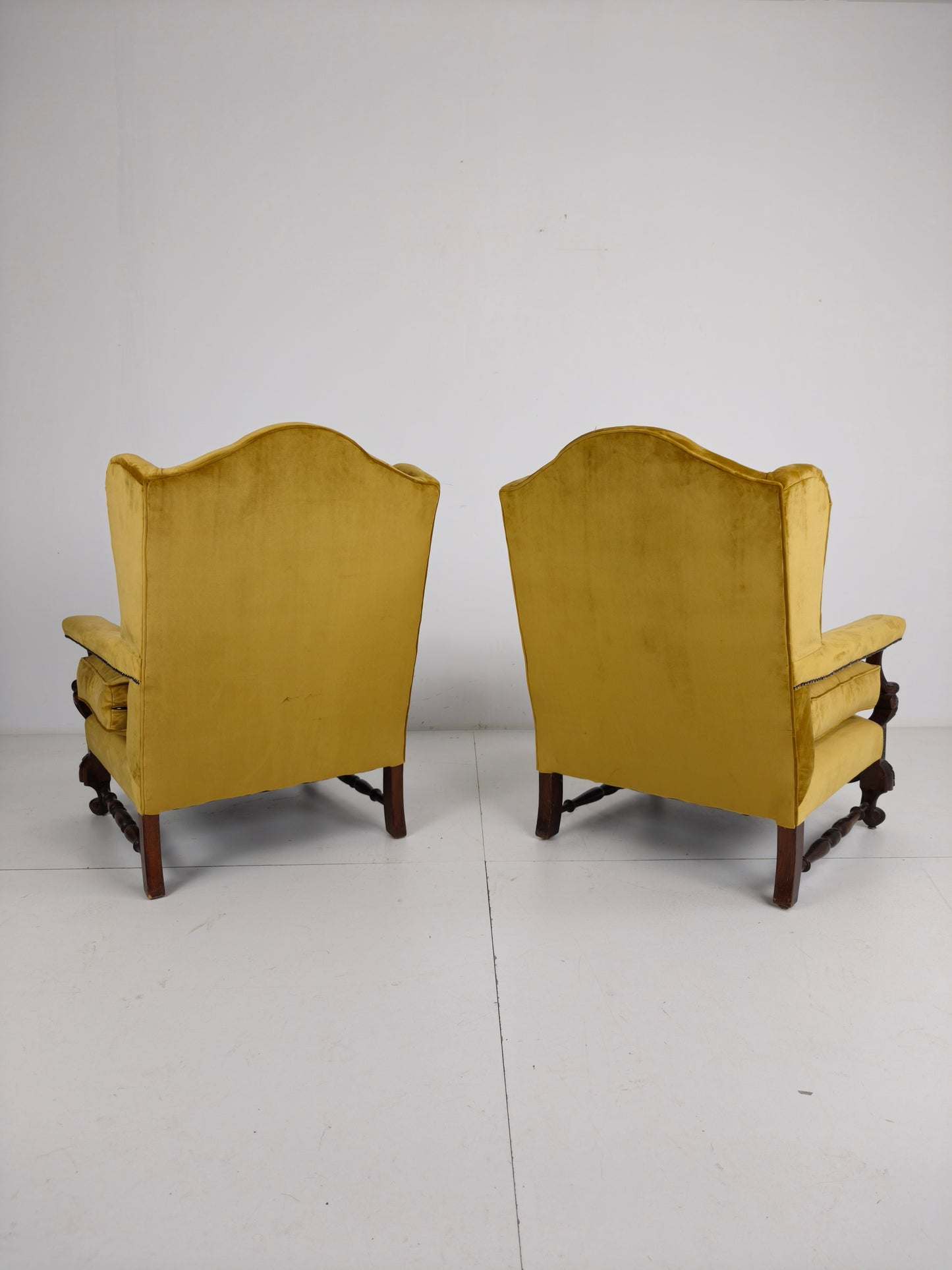 Pair of 19th-Century Carved Walnut Armchairs – Floral Motifs – Velvet Upholstery