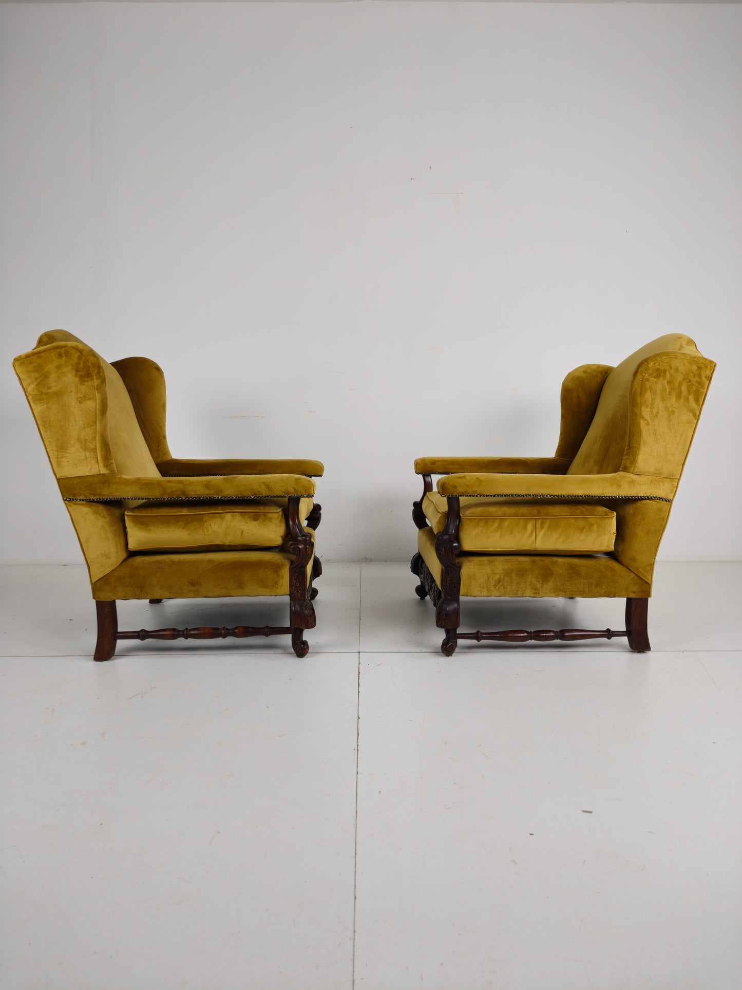 Pair of 19th-Century Carved Walnut Armchairs – Floral Motifs – Velvet Upholstery