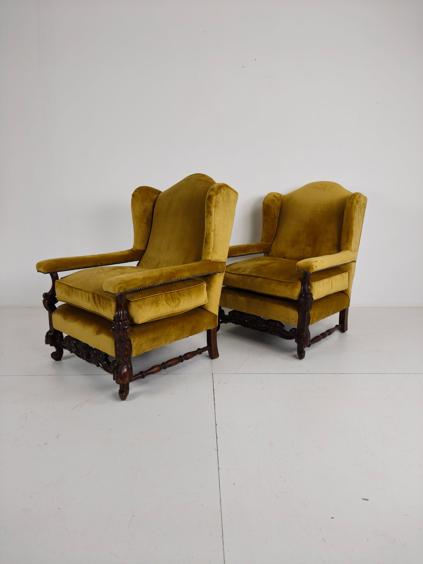 Pair of 19th-Century Carved Walnut Armchairs – Floral Motifs – Velvet Upholstery
