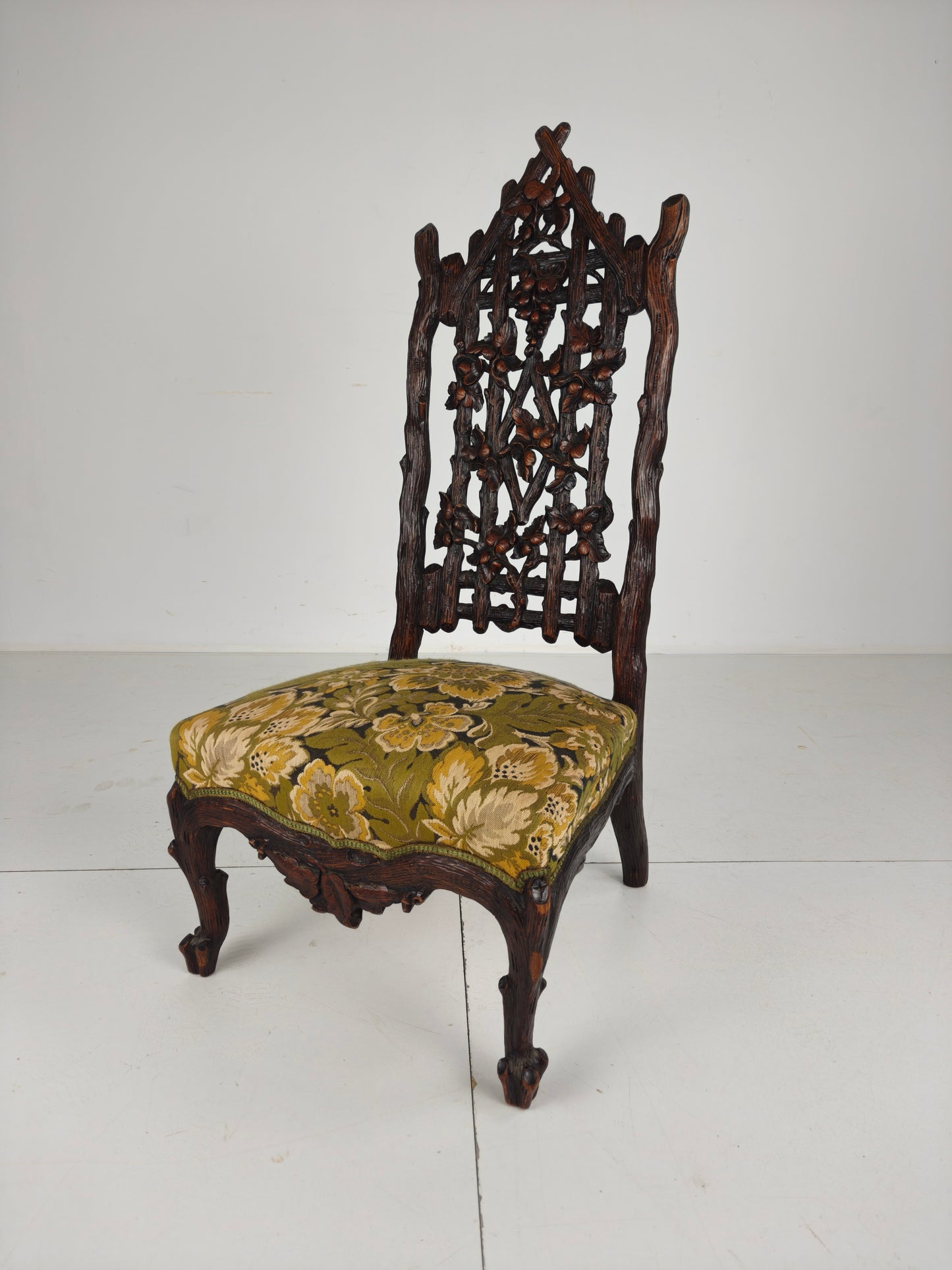 Beautiful 19th-Century Black Forest Chairs – Exceptional Carving