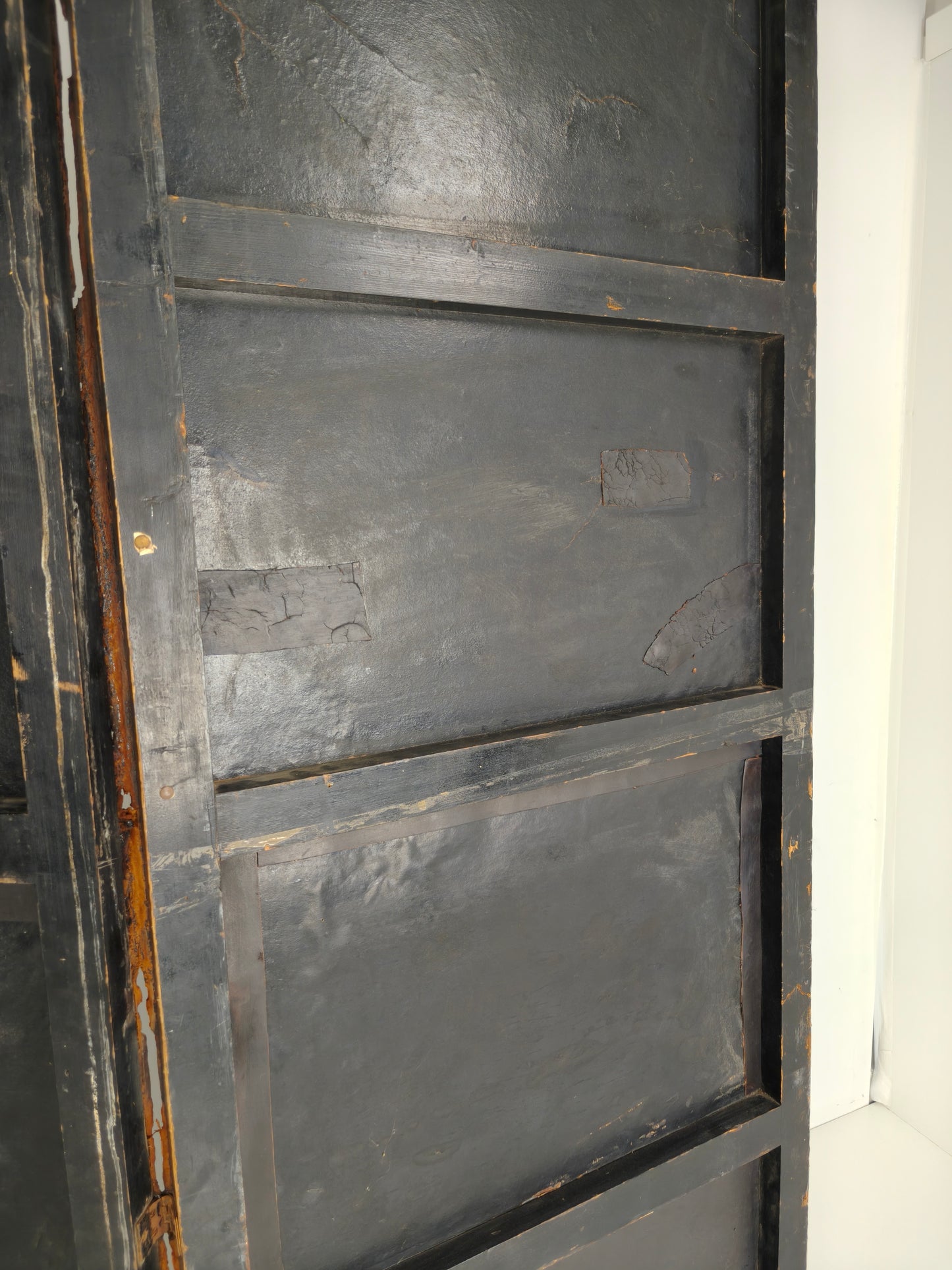 Late 18th-Century Belgian Embossed Leather Folding Screen – After Daniel Marot