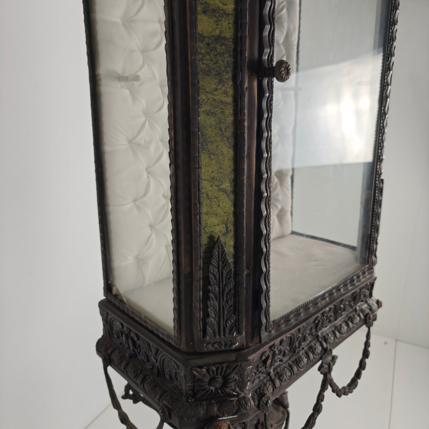 Continental Louis XIV-Style Cast Zinc & Green Marble Curio Cabinet – Early 20th Century