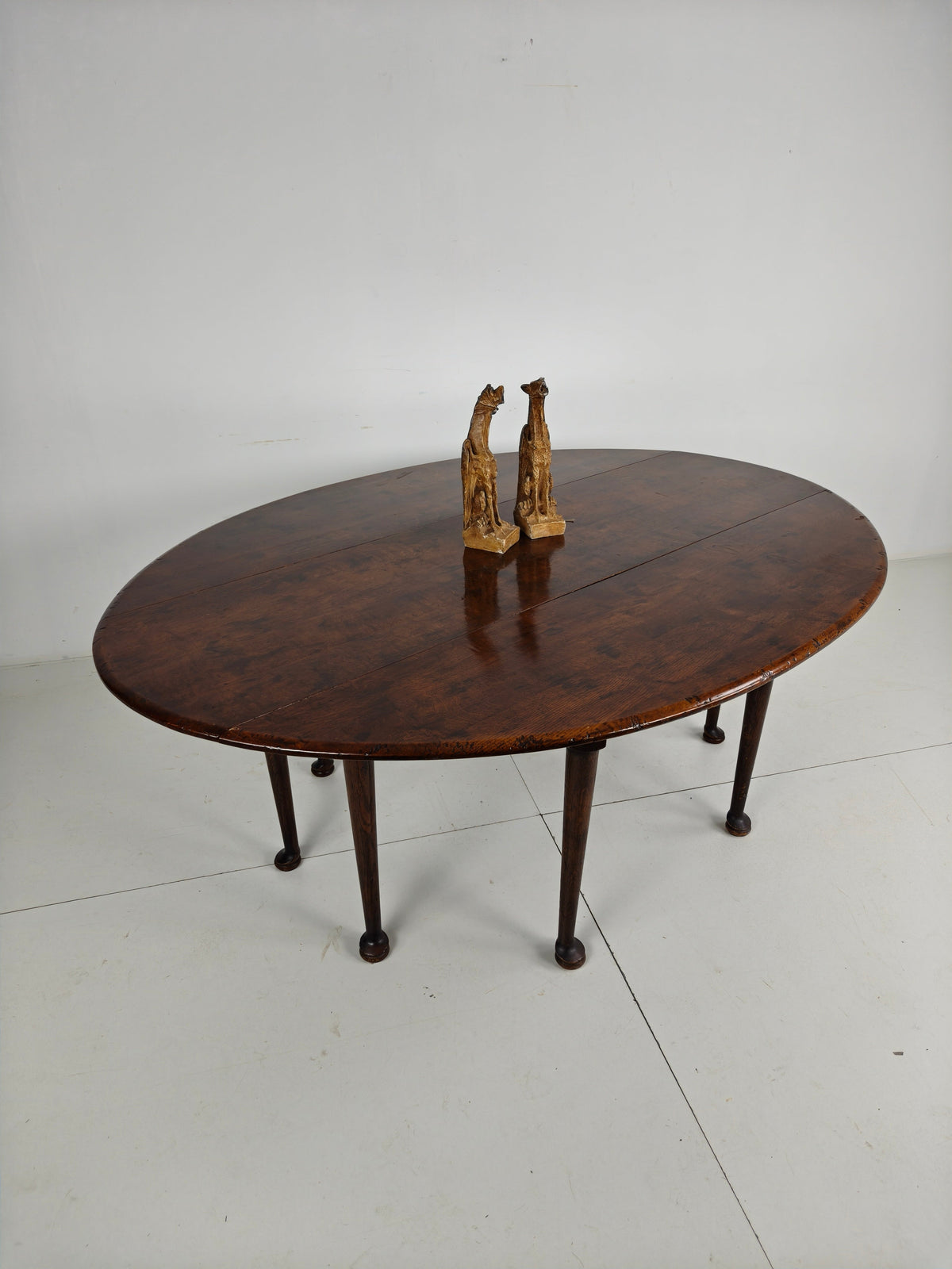 Antique English Drop-Leaf Dining Table – Victorian – 8 Legs – Oval Shape – Seats 8 Antique English Drop-Leaf Dining Table – Victorian – 8 Legs – Oval Shape – Seats 8