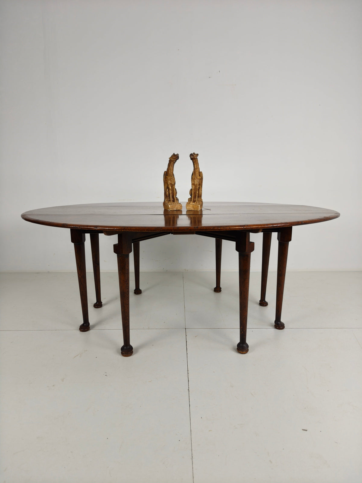 Antique English Drop-Leaf Dining Table – Victorian – 8 Legs – Oval Shape – Seats 8 Antique English Drop-Leaf Dining Table – Victorian – 8 Legs – Oval Shape – Seats 8