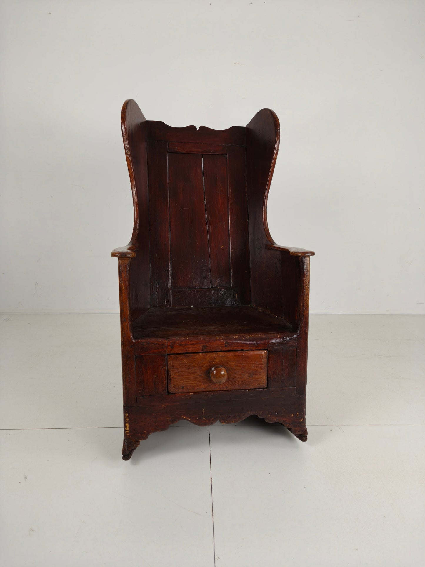 Beautiful 18th Century Welsh Lambing Rocking Chair Beautiful 18th Century Welsh Lambing Rocking Chair