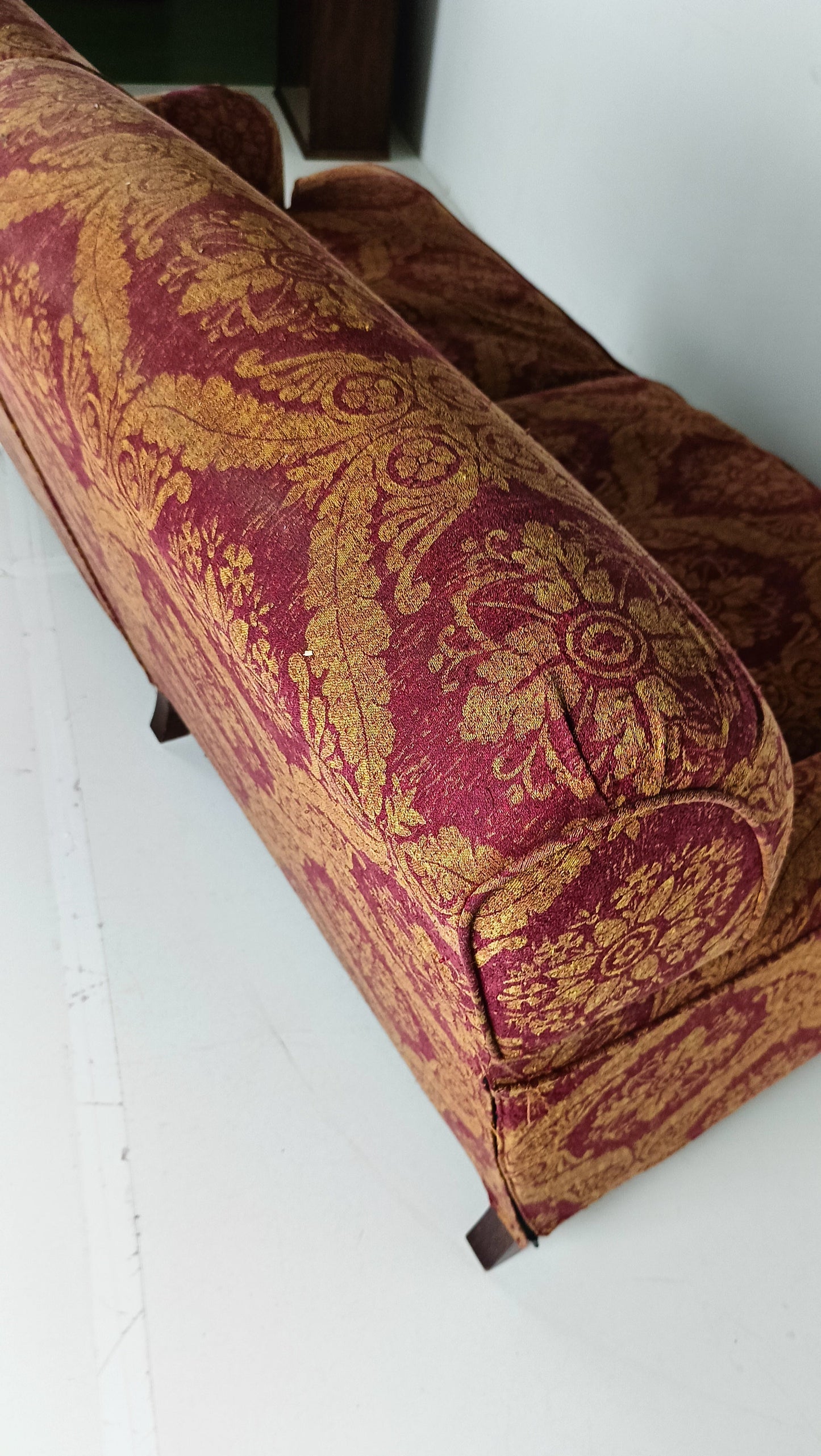 Edwardian Style English Sofa (3p) Edwardian Style English Sofa (3p)