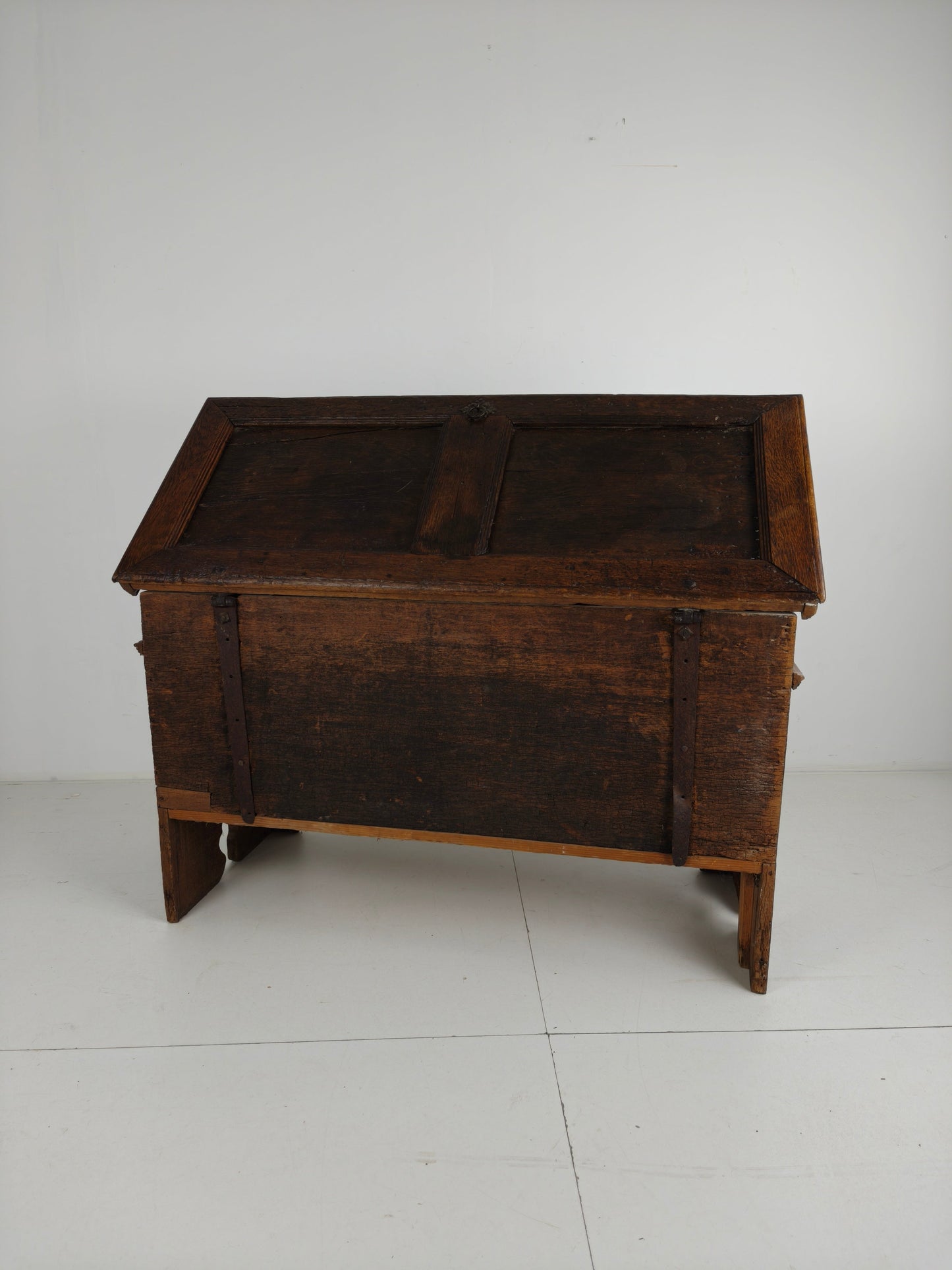 Elegant 18th Century Oak Chest – Dated 1756 Elegant 18th Century Oak Chest – Dated 1756