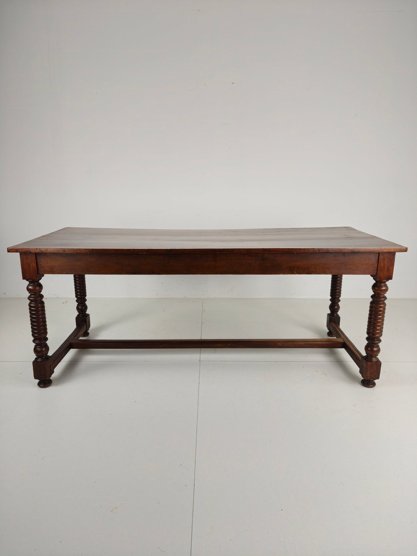 Stunning Antique Barley Twist Dining Table – 20th Century Stunning Antique Barley Twist Dining Table – 20th Century