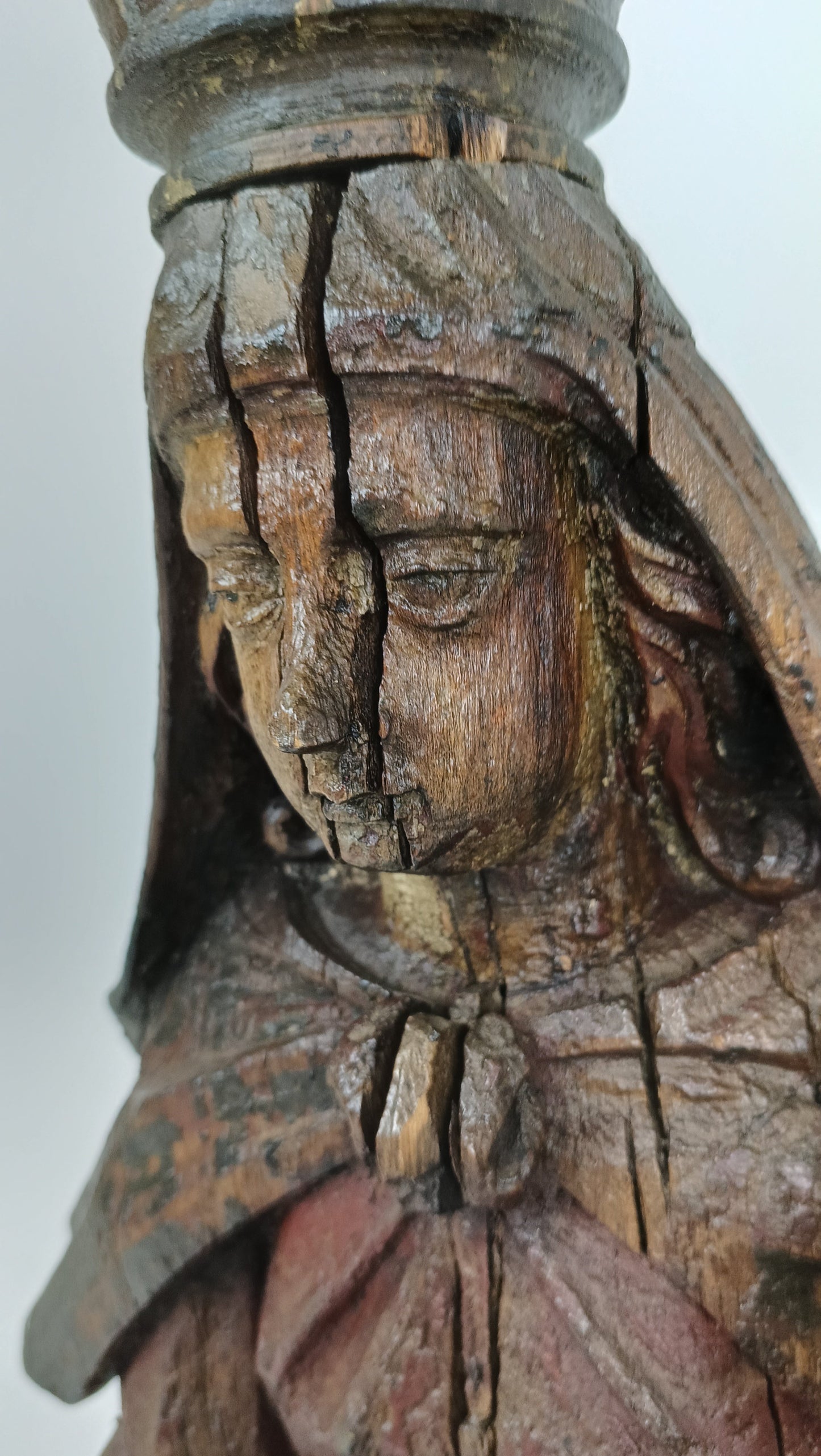 Wooden Statue Of Virgin Mary With Jesus Wooden Statue Of Virgin Mary With Jesus