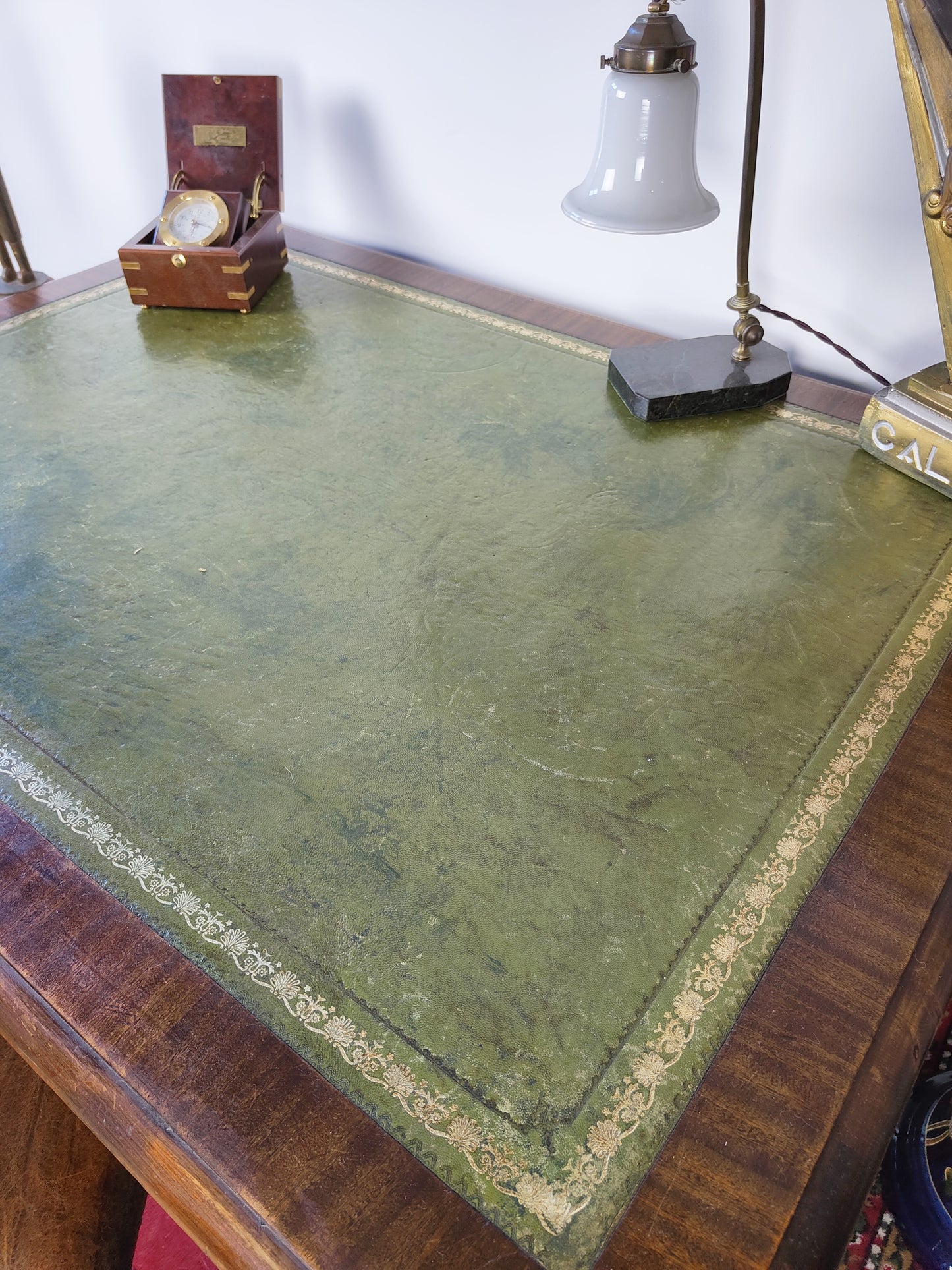 English Writing Table