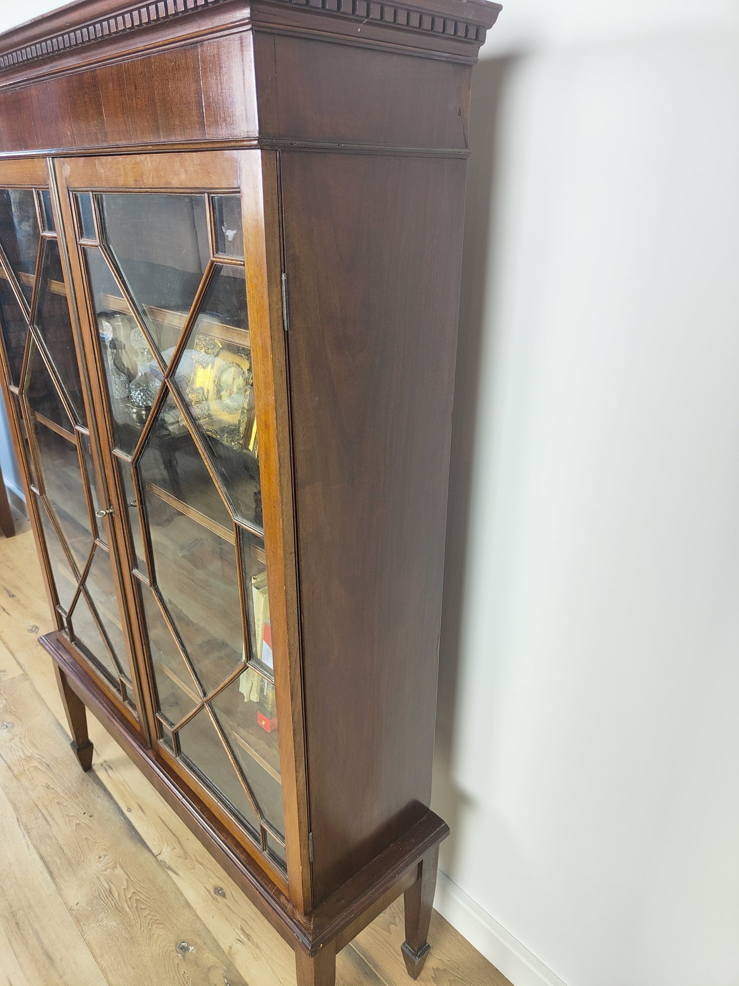 English Display Cabinet 1900