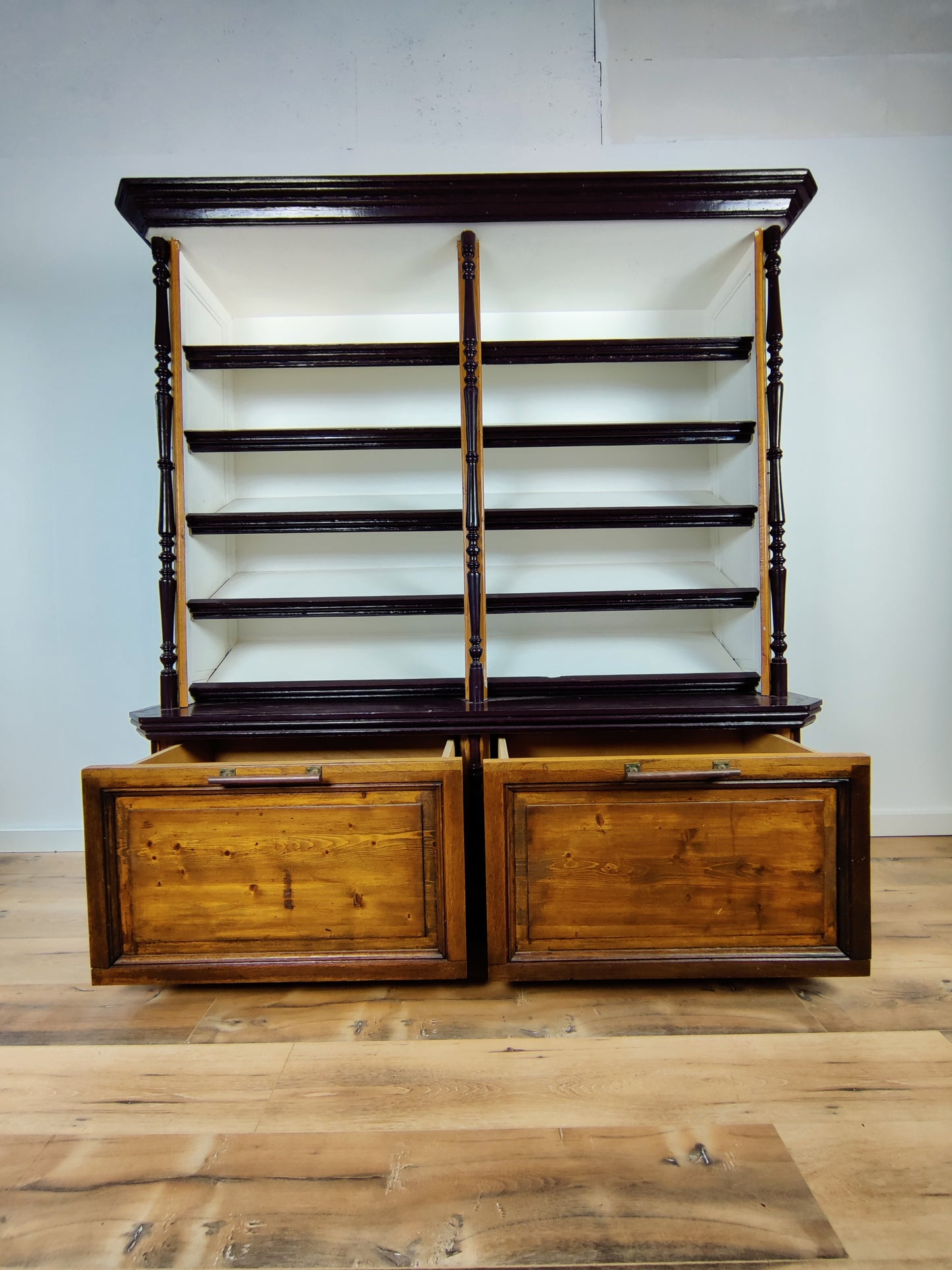 Classic Looking Store Cabinet