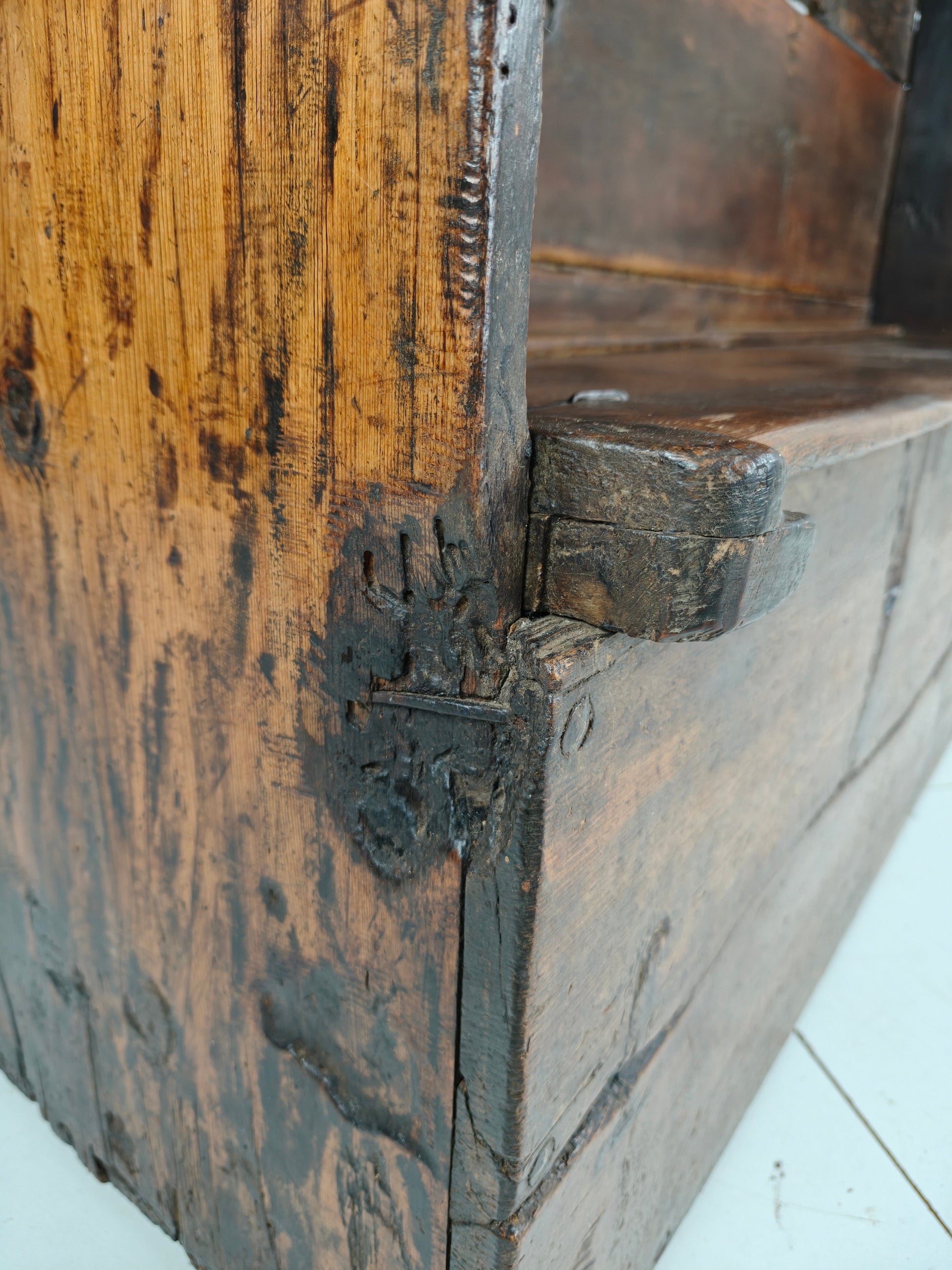 18th Century Catalan Settle Bench 18th Century Catalan Settle Bench