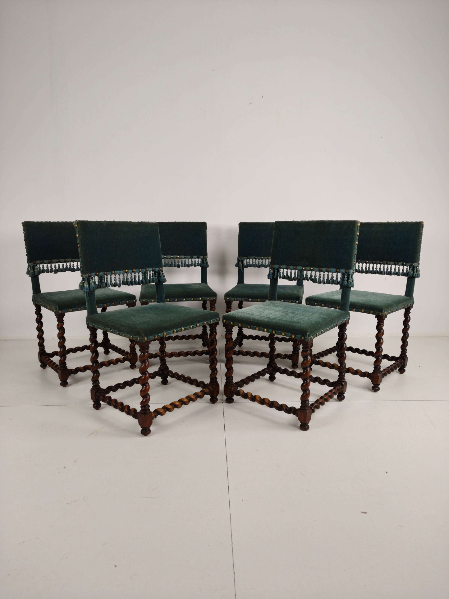 18th-Century Chairs – Twisted Legs – Blue Upholstery 18th-Century Chairs – Twisted Legs – Blue Upholstery