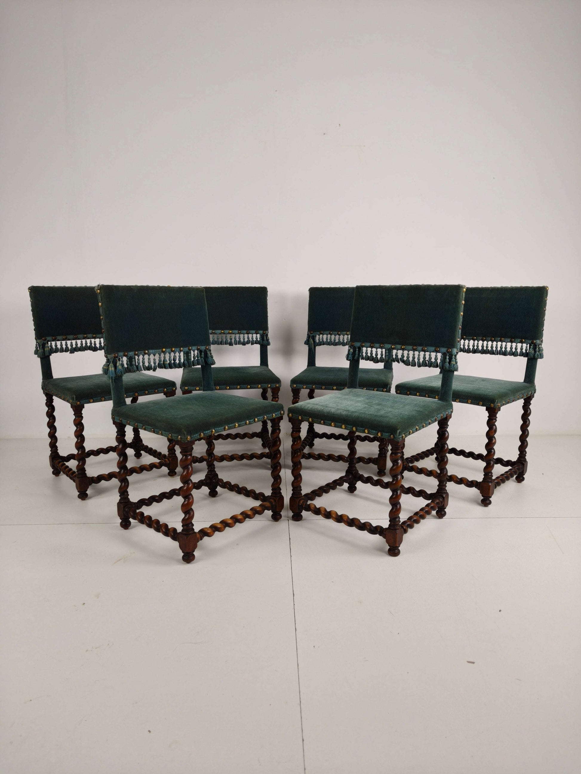 18th-Century Chairs – Twisted Legs – Blue Upholstery 18th-Century Chairs – Twisted Legs – Blue Upholstery