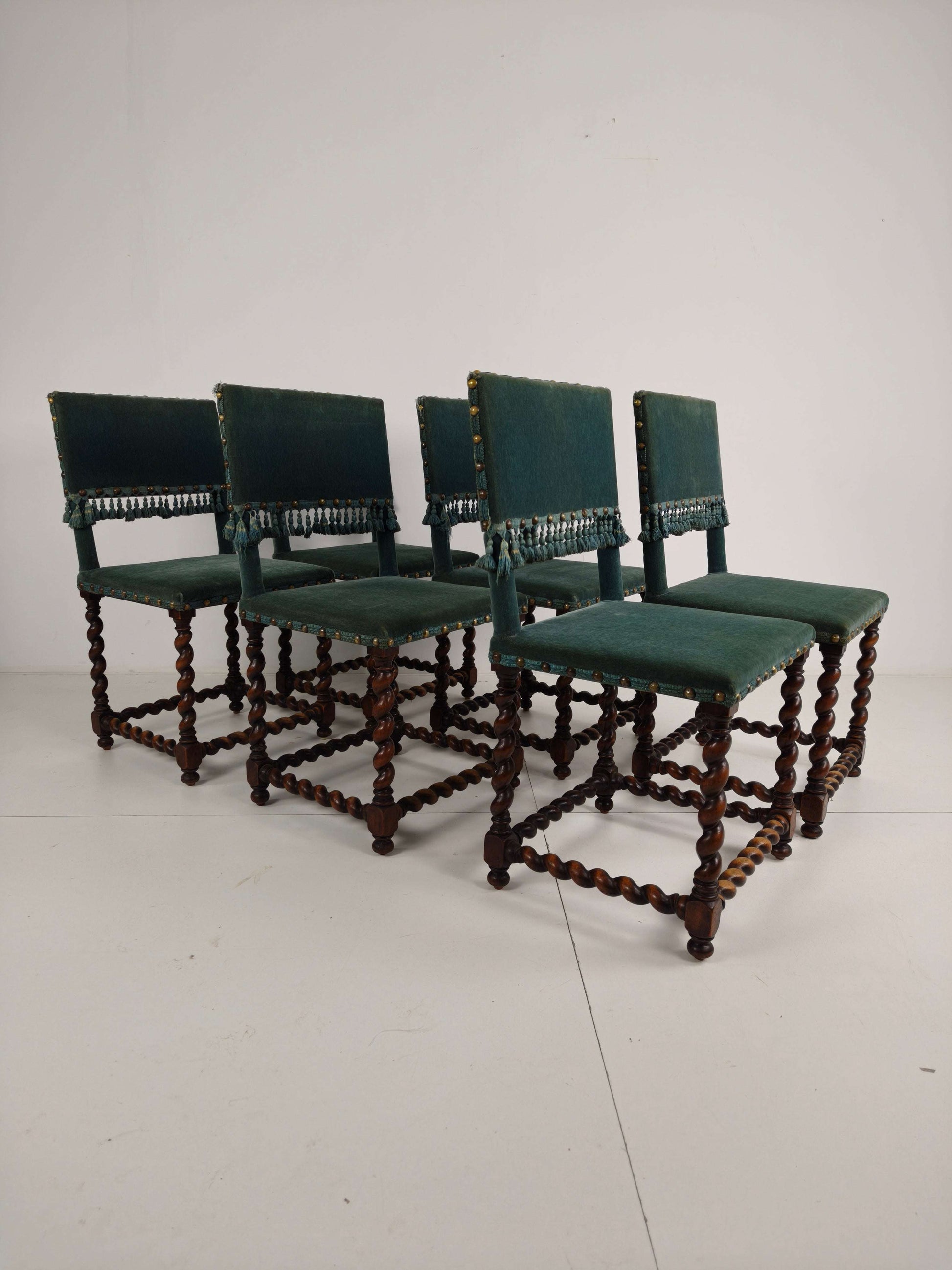 18th-Century Chairs – Twisted Legs – Blue Upholstery 18th-Century Chairs – Twisted Legs – Blue Upholstery