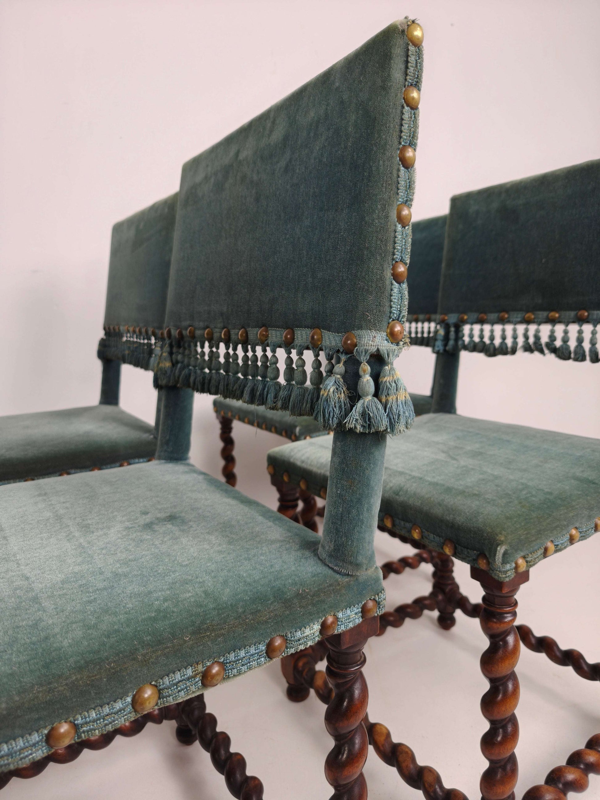18th-Century Chairs – Twisted Legs – Blue Upholstery 18th-Century Chairs – Twisted Legs – Blue Upholstery