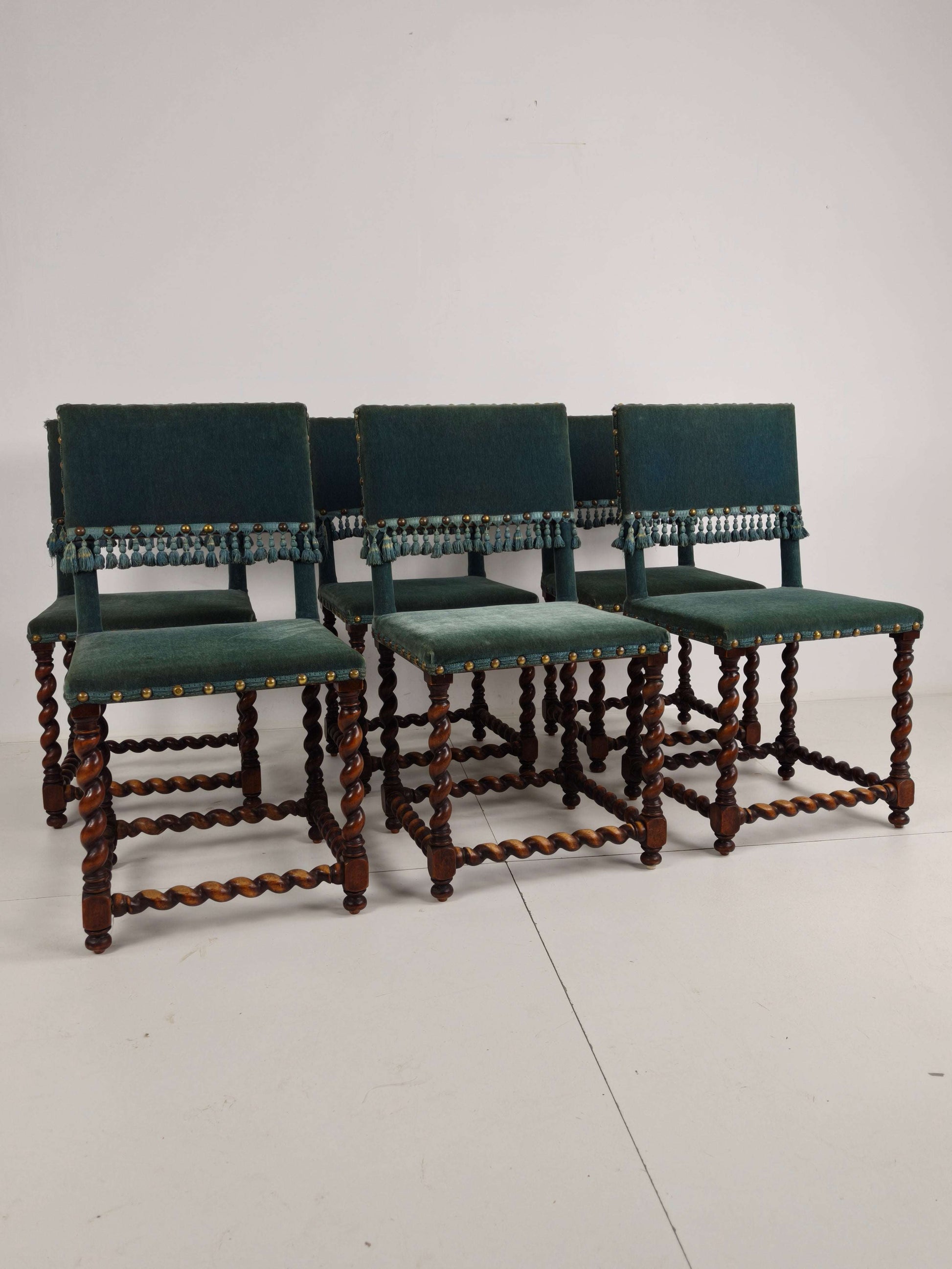 18th-Century Chairs – Twisted Legs – Blue Upholstery 18th-Century Chairs – Twisted Legs – Blue Upholstery
