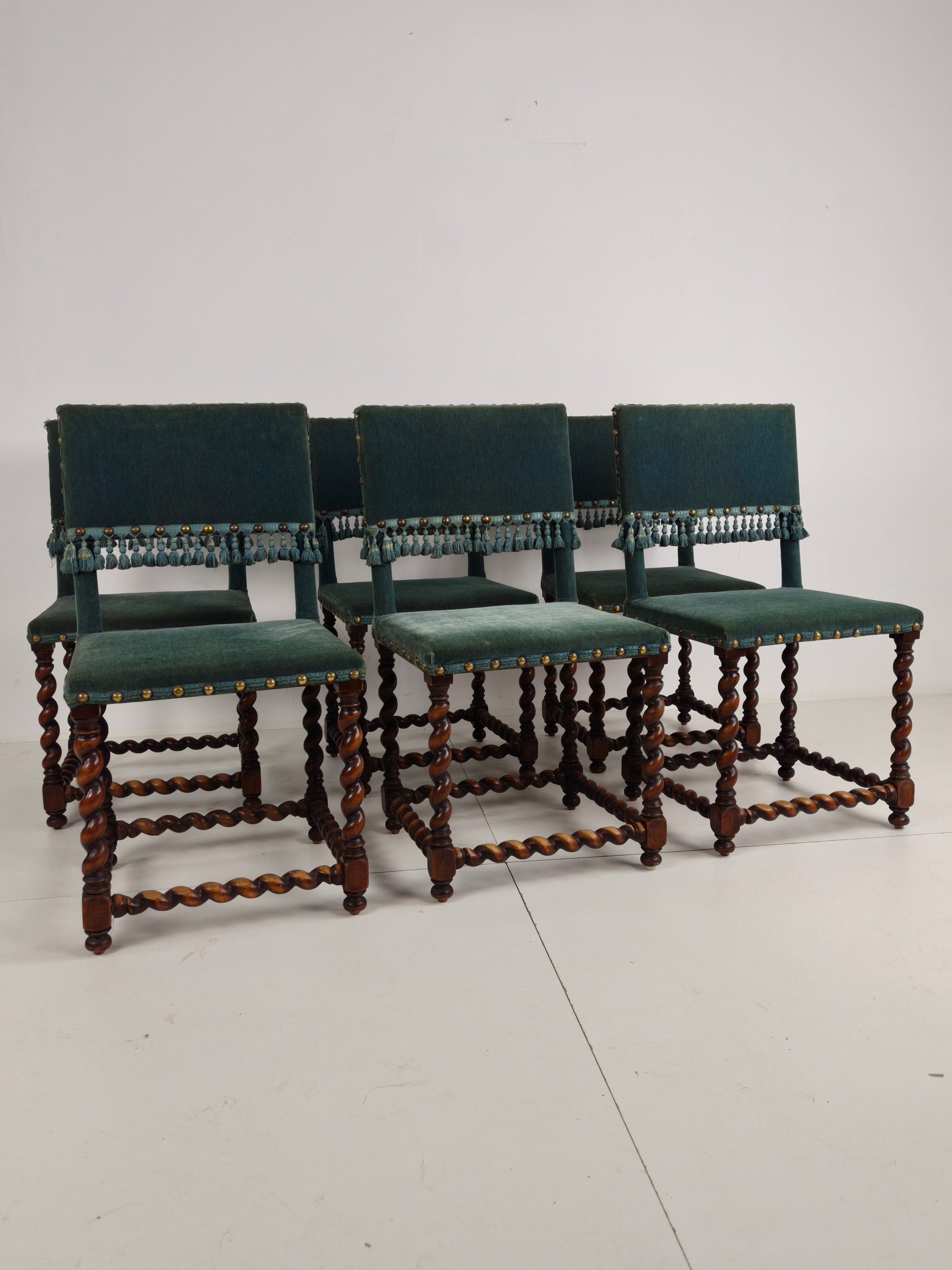 18th-Century Chairs – Twisted Legs – Blue Upholstery 18th-Century Chairs – Twisted Legs – Blue Upholstery