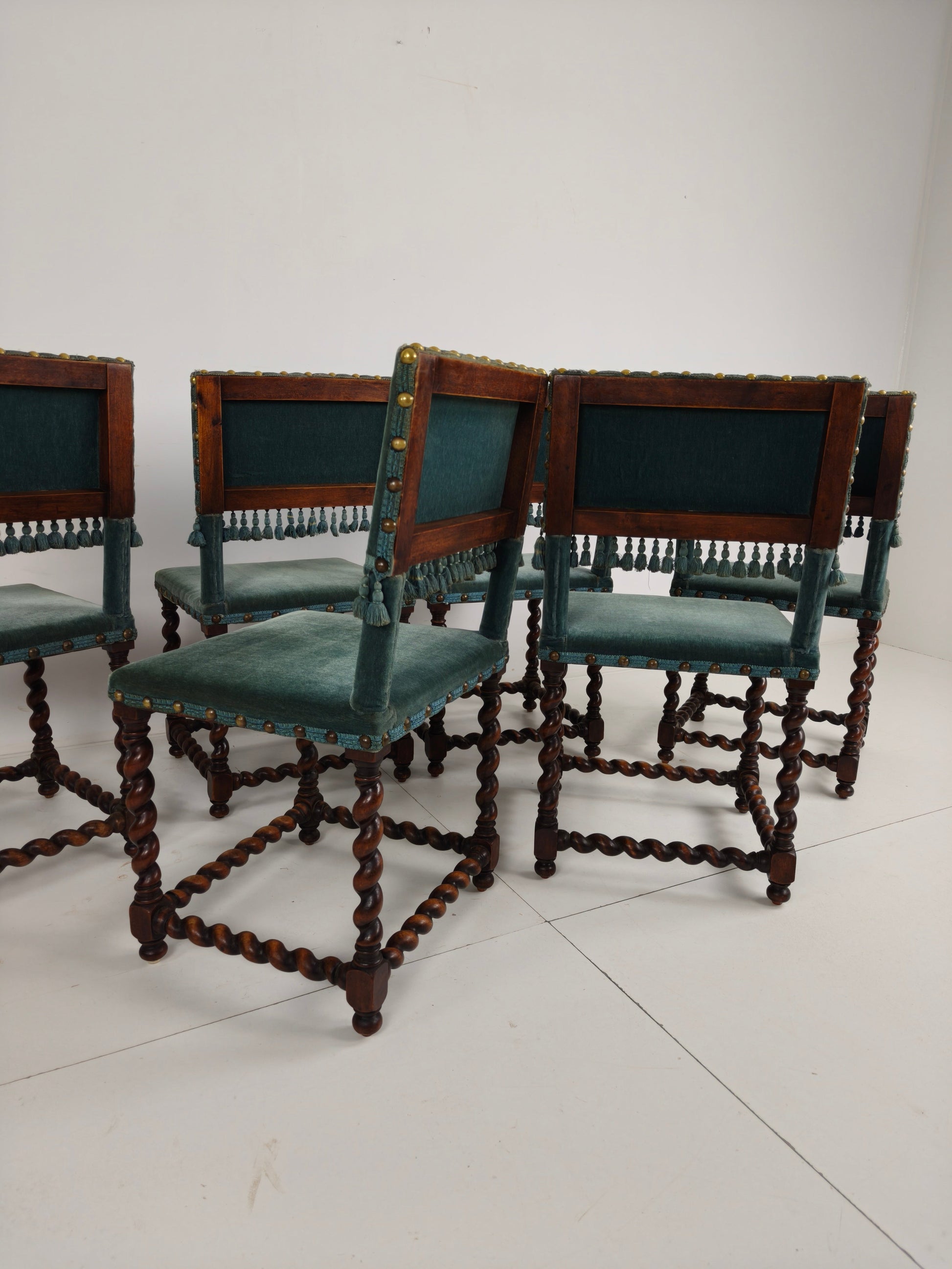 18th-Century Chairs – Twisted Legs – Blue Upholstery 18th-Century Chairs – Twisted Legs – Blue Upholstery