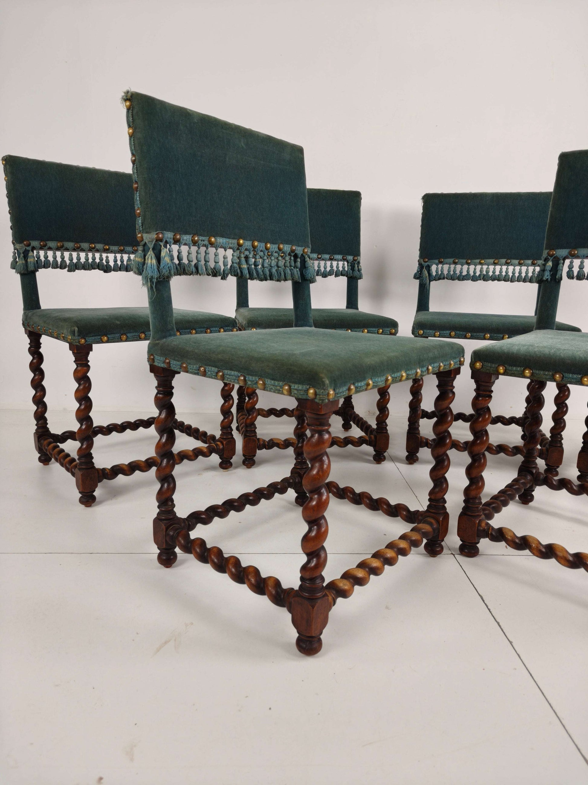 18th-Century Chairs – Twisted Legs – Blue Upholstery 18th-Century Chairs – Twisted Legs – Blue Upholstery