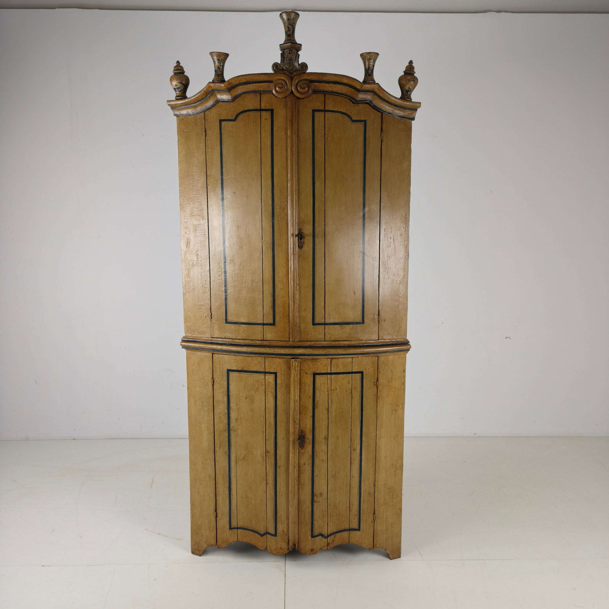 18th Century Dutch Witwerk Cabinet with Original Key & Faux Delft Decoration 18th Century Dutch Witwerk Cabinet with Original Key & Faux Delft Decoration