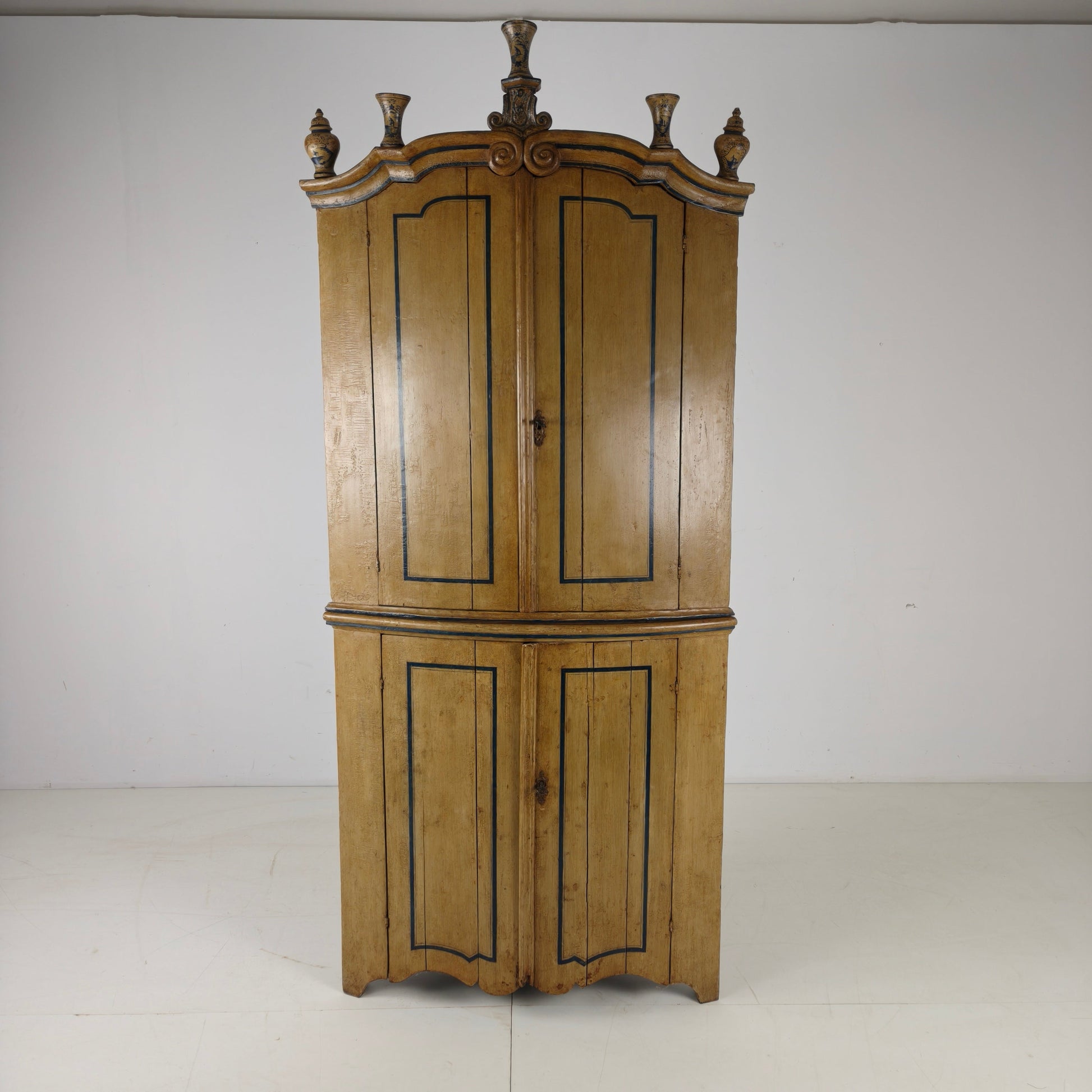 18th Century Dutch Witwerk Cabinet with Original Key & Faux Delft Decoration 18th Century Dutch Witwerk Cabinet with Original Key & Faux Delft Decoration