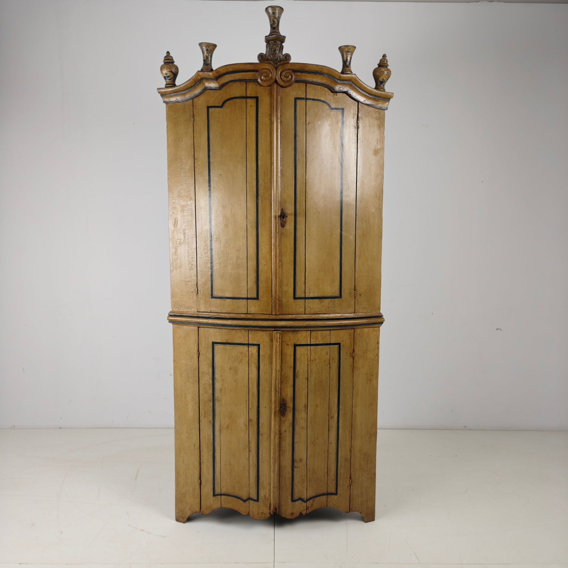 18th Century Dutch Witwerk Cabinet with Original Key & Faux Delft Decoration 18th Century Dutch Witwerk Cabinet with Original Key & Faux Delft Decoration