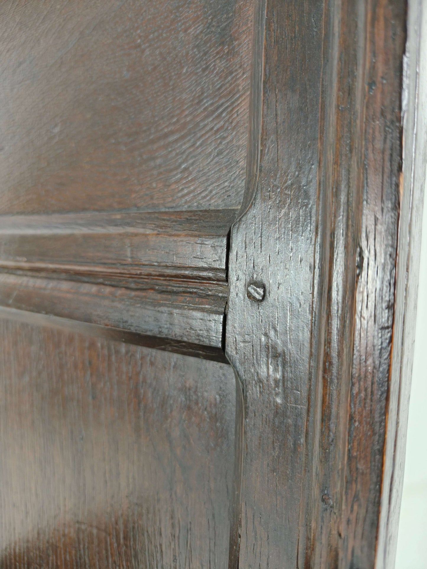 18th Century English Fireplace Chair – High Back with 5 Legs 18th Century English Fireplace Chair – High Back with 5 Legs