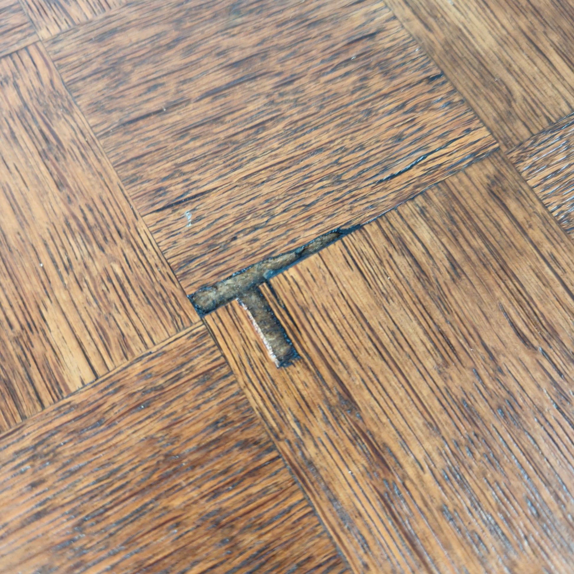 1920s Belgian Art Deco Oak Parquetry Dining Table 1920s Belgian Art Deco Oak Parquetry Dining Table