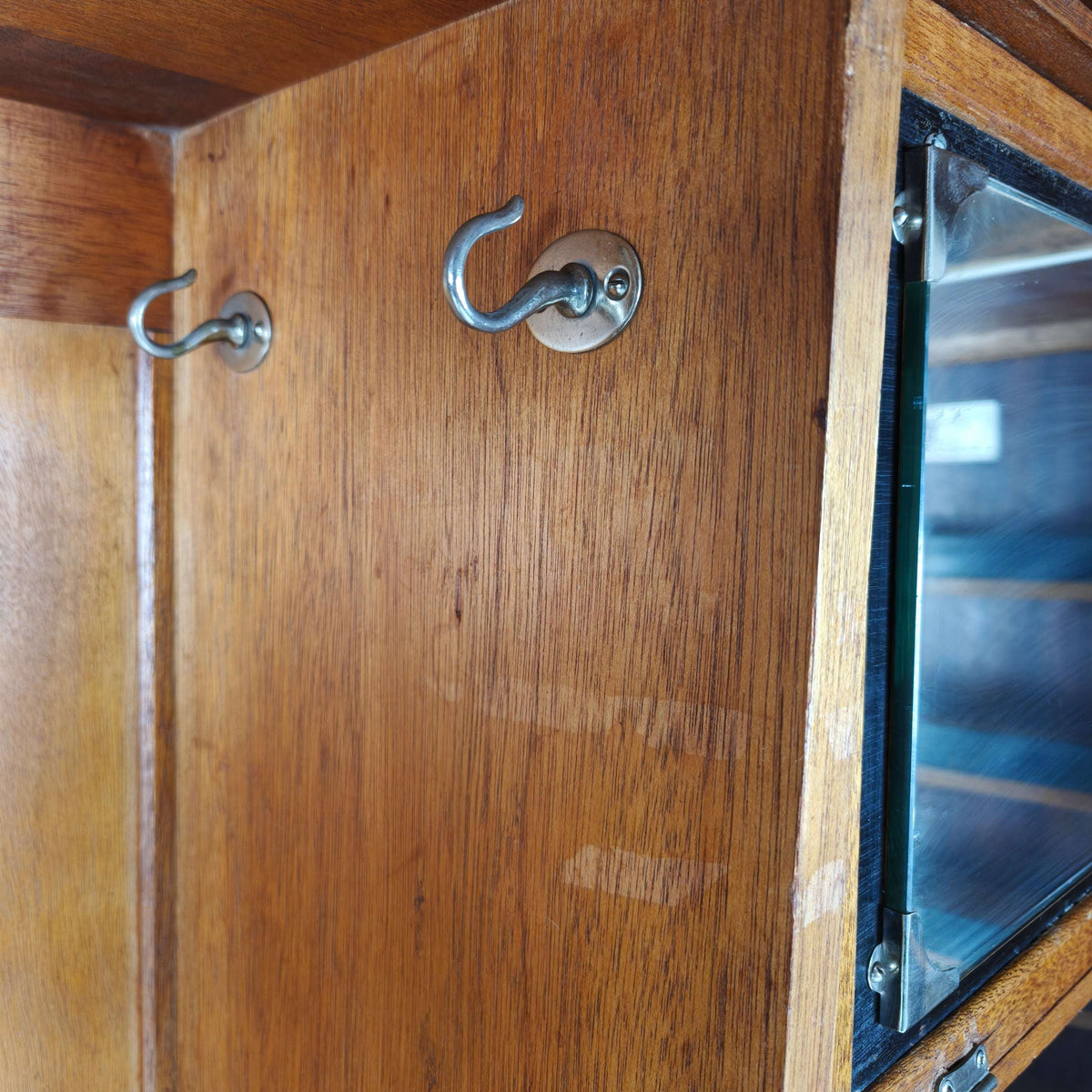 1920s Compactom Ltd Gentleman’s Wardrobe – Fully Fitted Interior 1920s Compactom Ltd Gentleman’s Wardrobe – Fully Fitted Interior