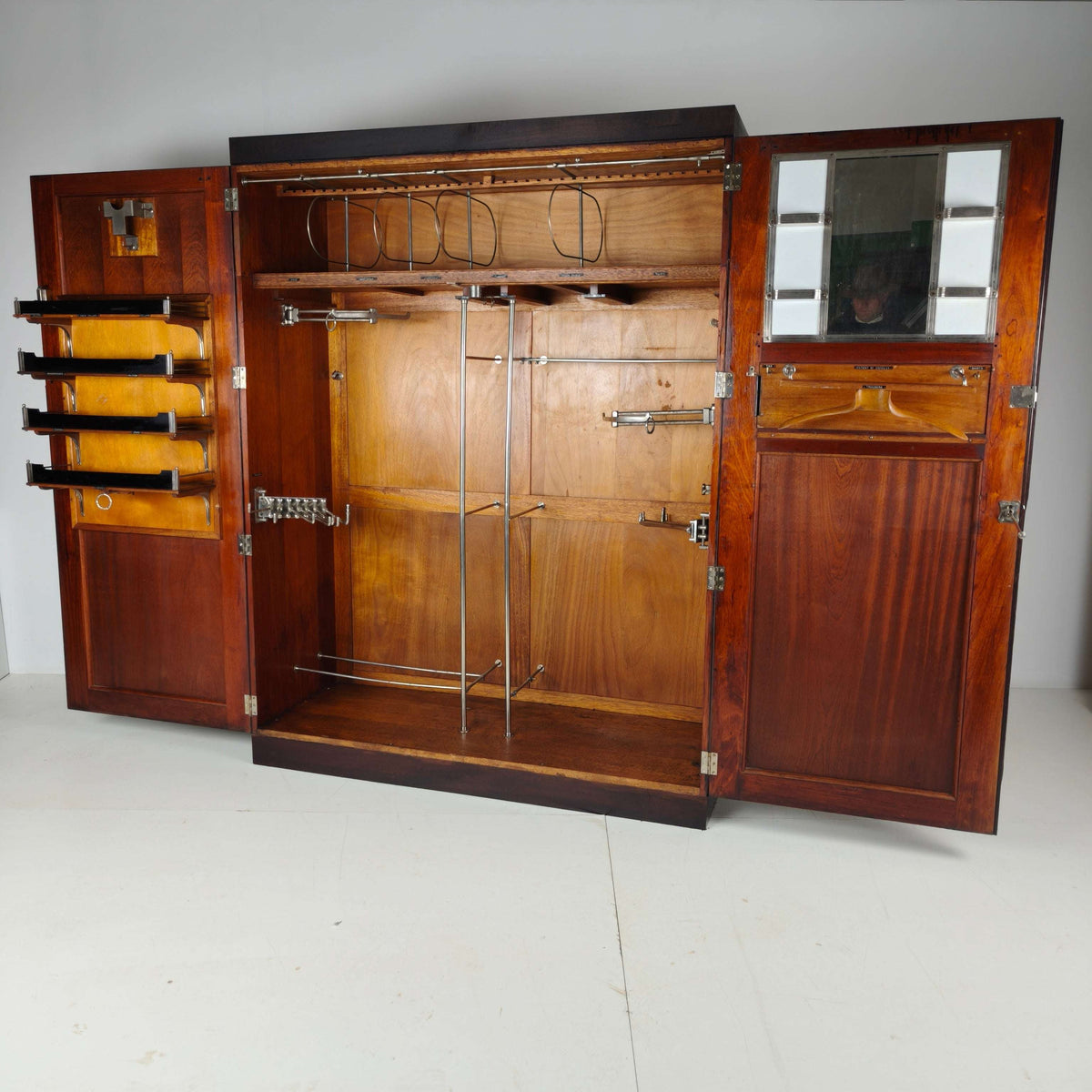 1920s Compactom Ltd Gentleman’s Wardrobe – Fully Fitted Interior 1920s Compactom Ltd Gentleman’s Wardrobe – Fully Fitted Interior