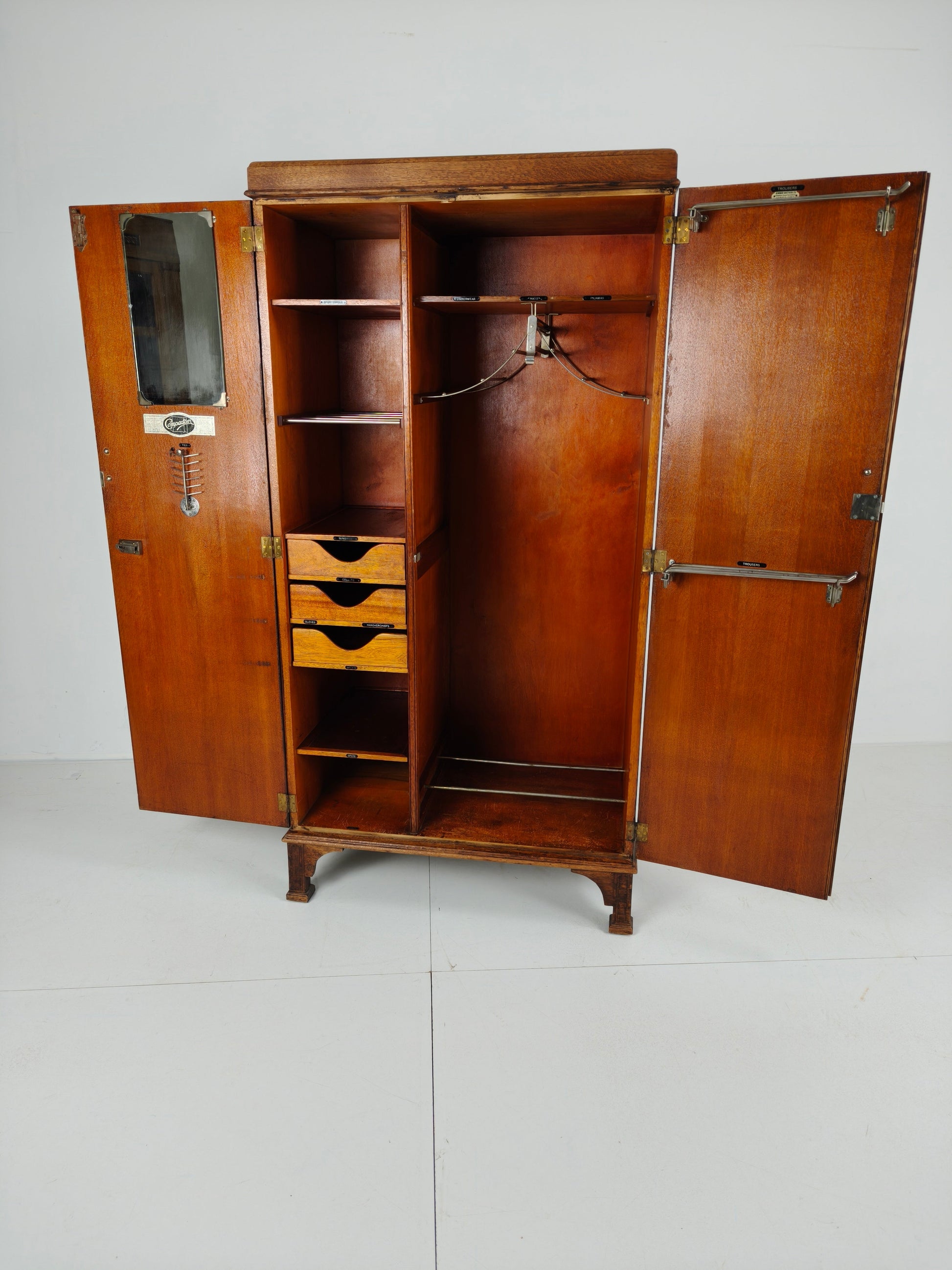 1920s Light Oak Compactom Ltd Gentleman’s Wardrobe 1920s Light Oak Compactom Ltd Gentleman’s Wardrobe